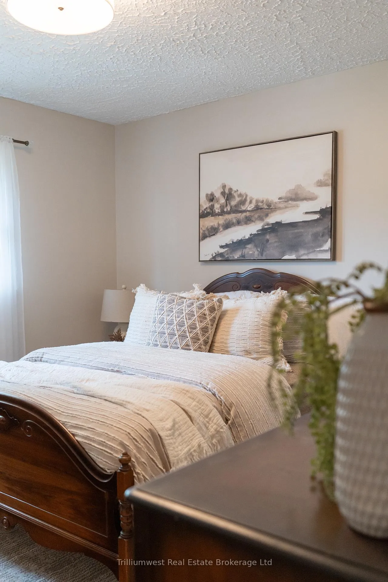 Photo 20 of 32 Elginfield Drive, Guelph, Grange Road — HOMEH