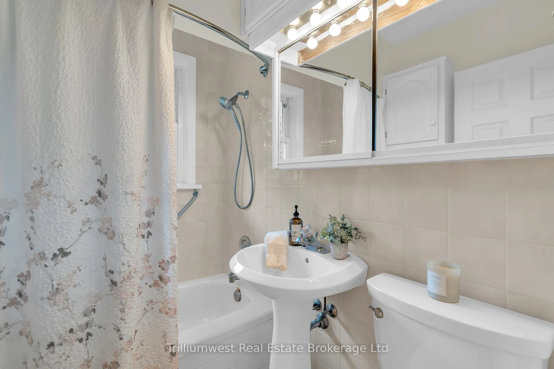 Photo 22 of 32 Elginfield Drive, Guelph, Grange Road — HOMEH