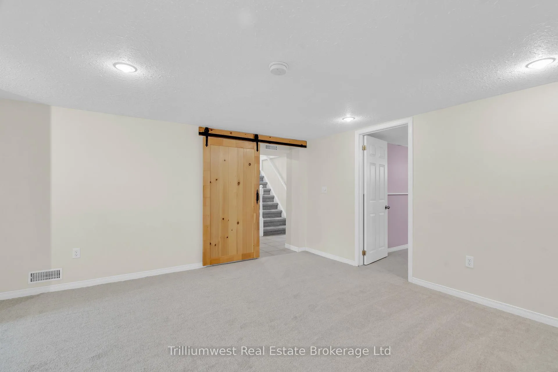Photo 30 of 32 Elginfield Drive, Guelph, Grange Road — HOMEH