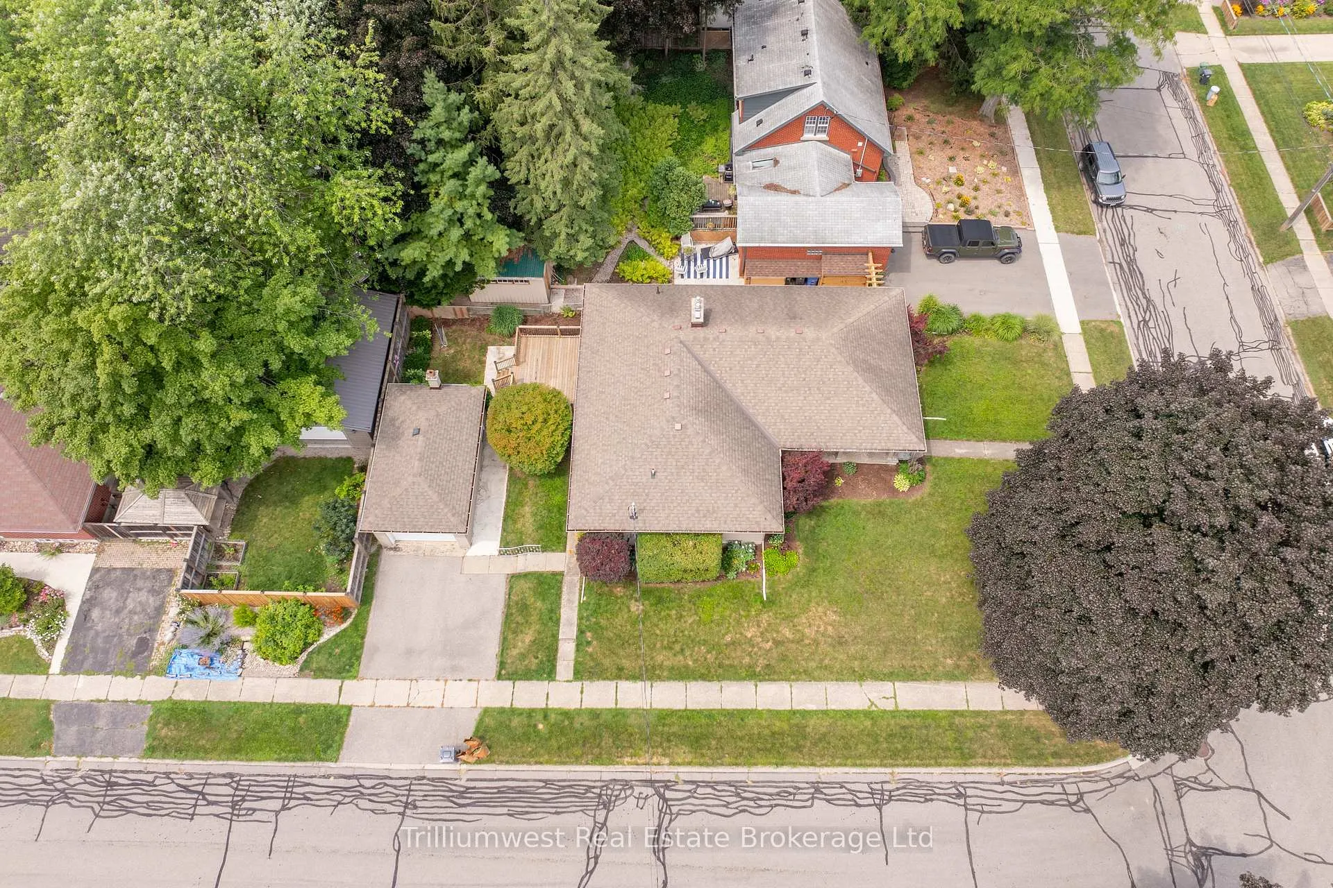 Photo 34 of 32 Elginfield Drive, Guelph, Grange Road — HOMEH