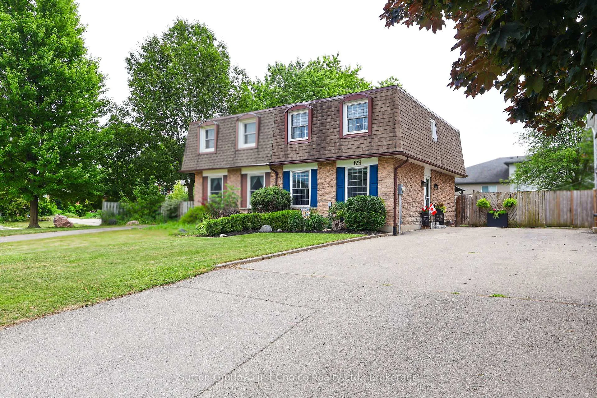 Photo 2 of 123 Forman Avenue, Stratford — HOMEH
