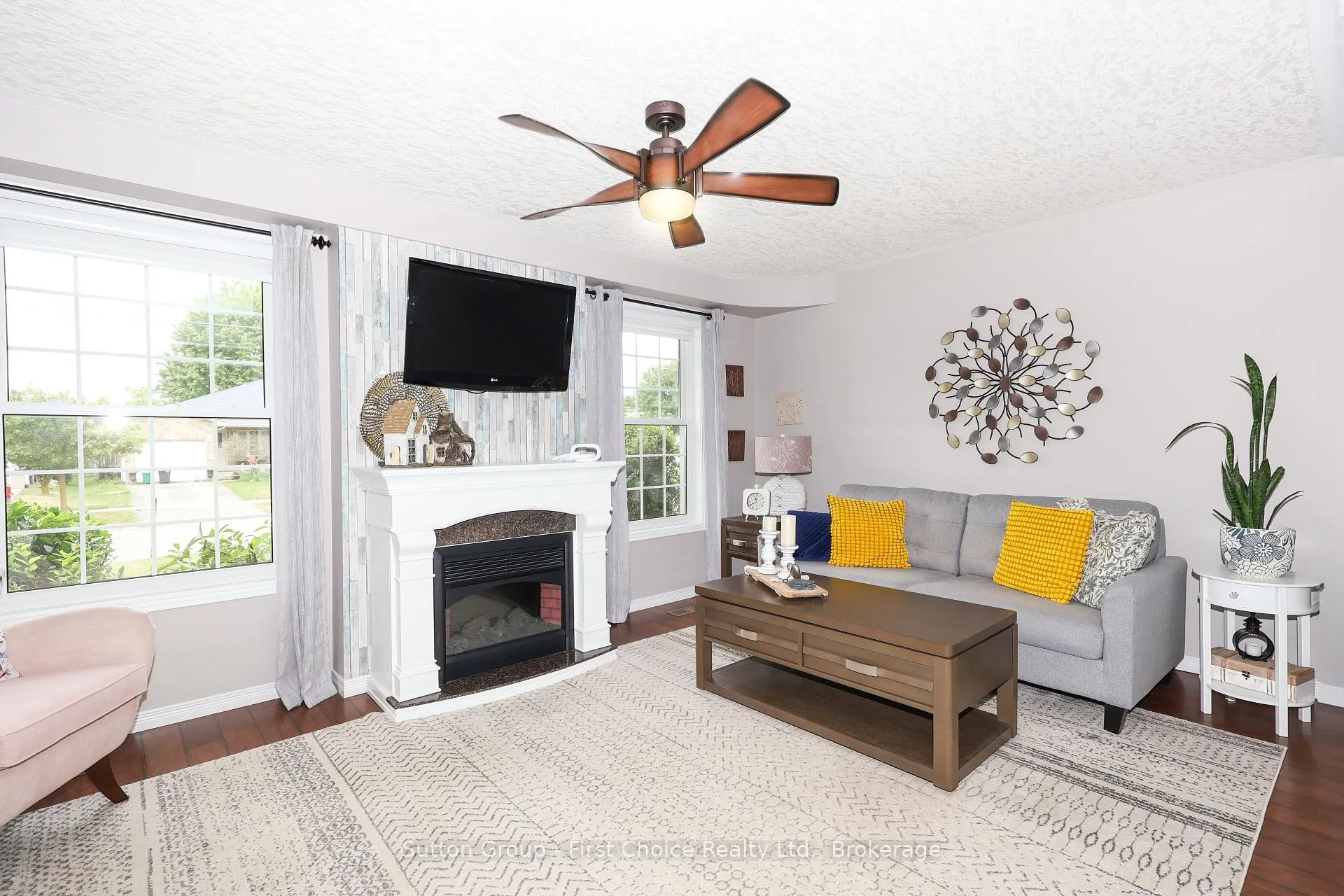 Photo 6 of 123 Forman Avenue, Stratford — HOMEH