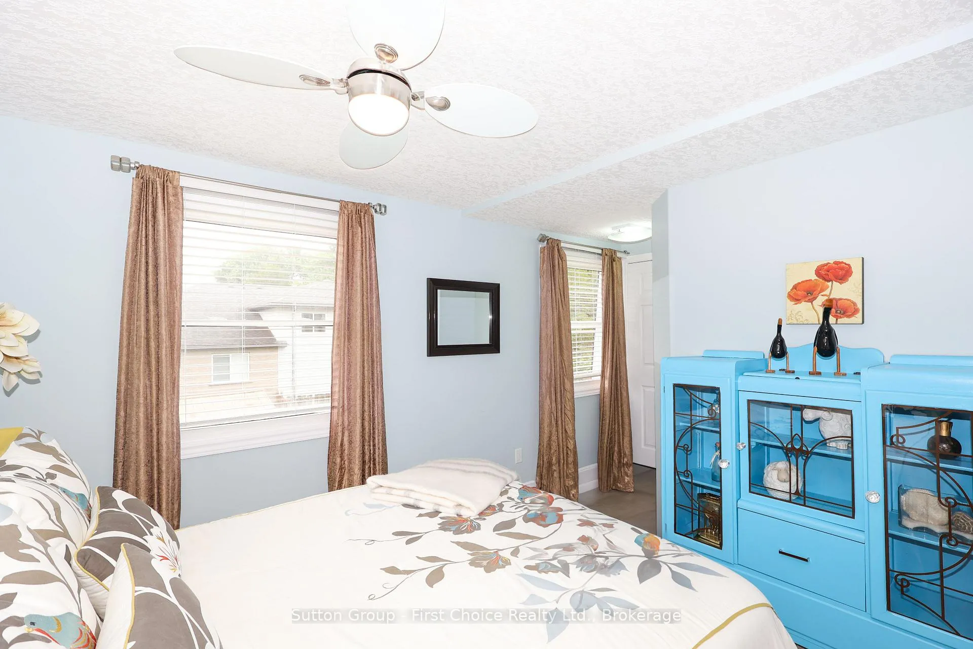 Photo 16 of 123 Forman Avenue, Stratford — HOMEH