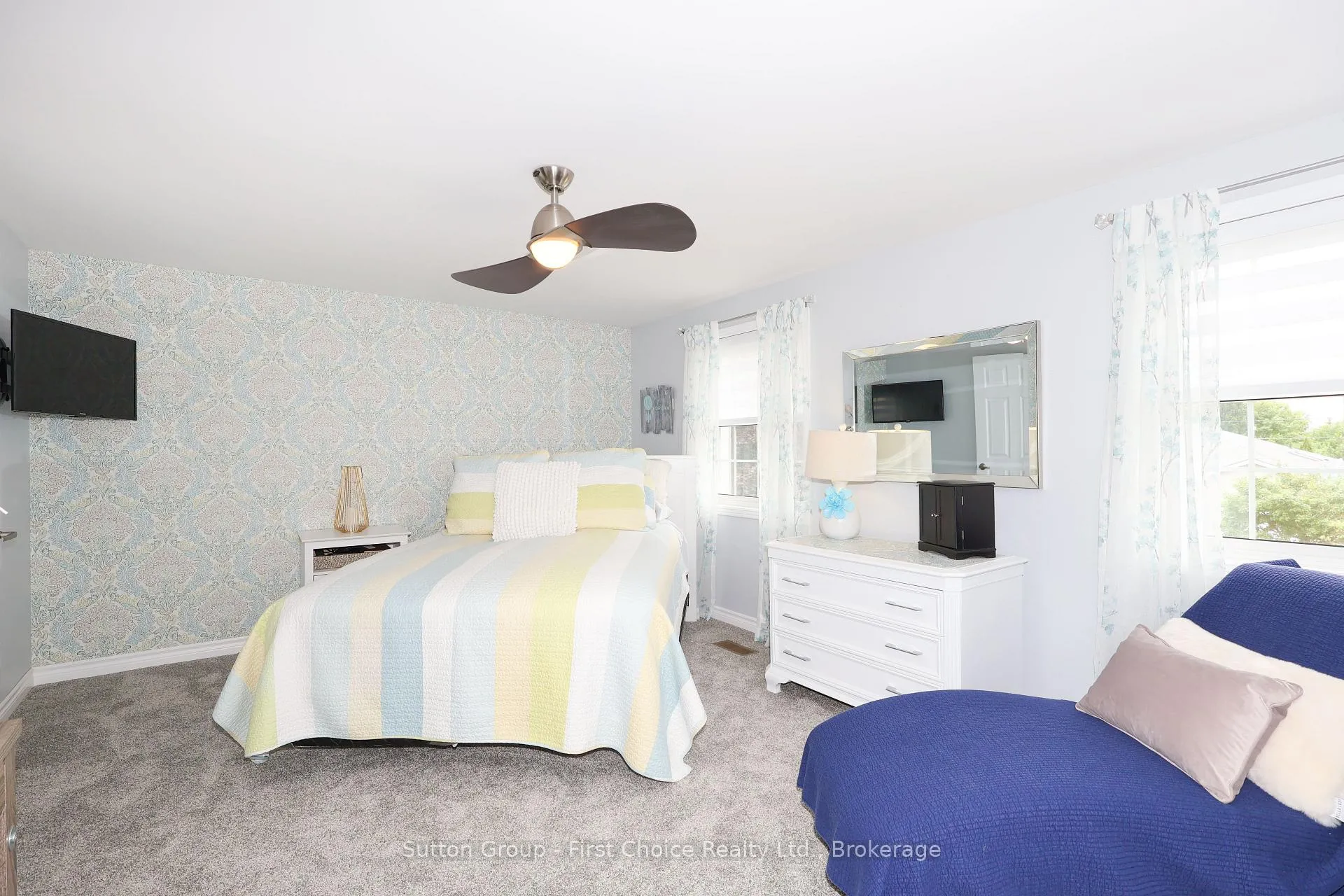 Photo 20 of 123 Forman Avenue, Stratford — HOMEH