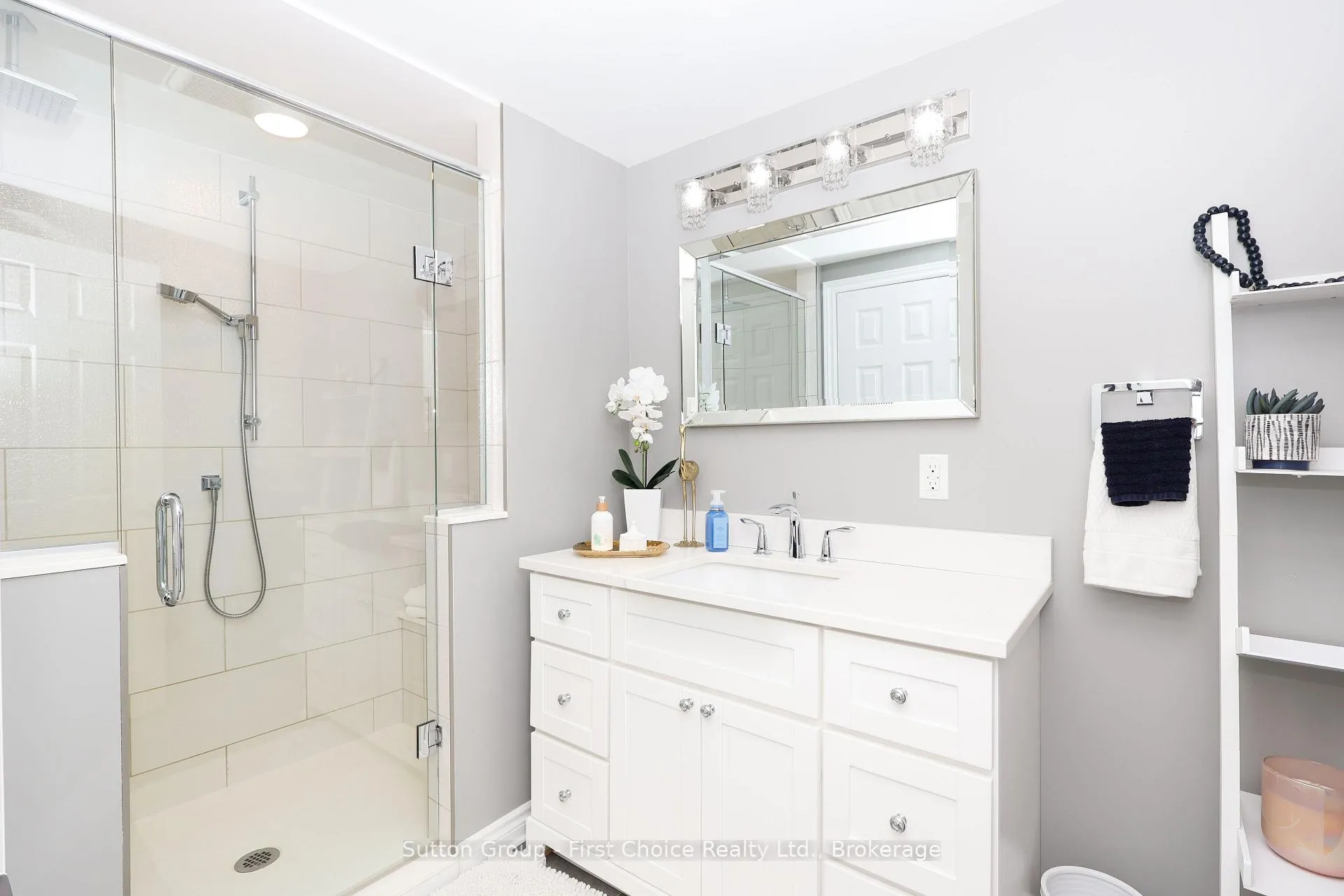 Photo 21 of 123 Forman Avenue, Stratford — HOMEH