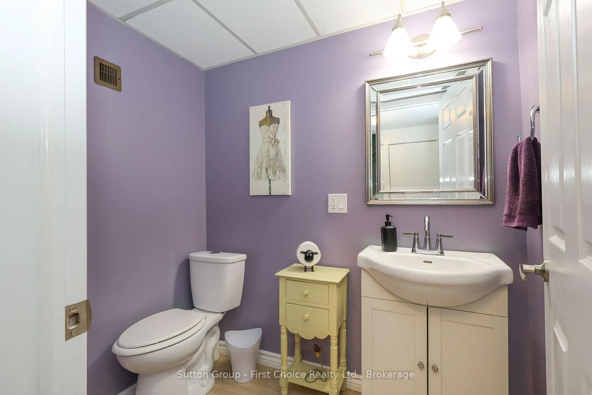 Photo 27 of 123 Forman Avenue, Stratford — HOMEH