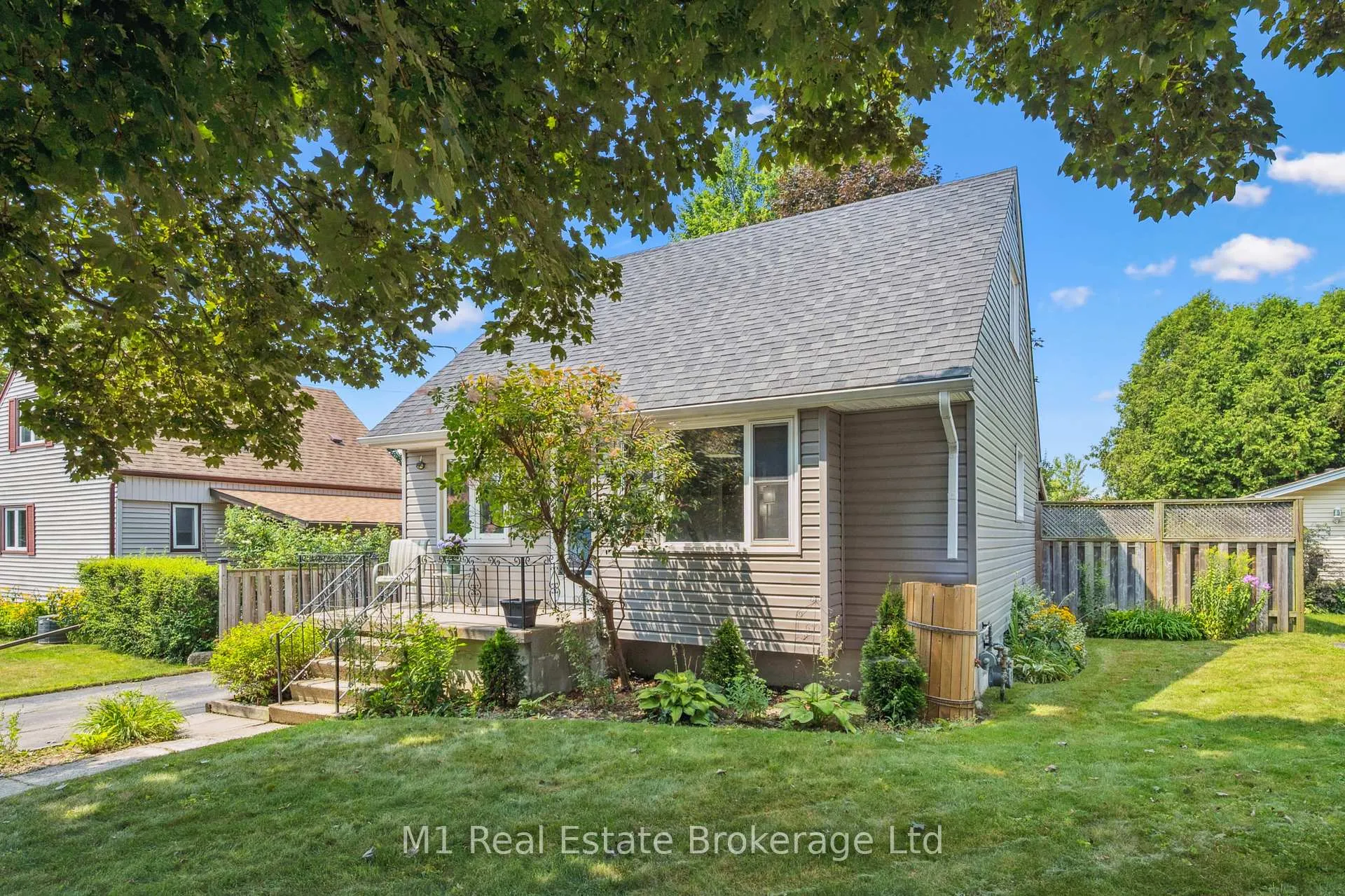 Photo 2 of 15 Gowdy Avenue, Guelph, Junction/Onward Willow — HOMEH