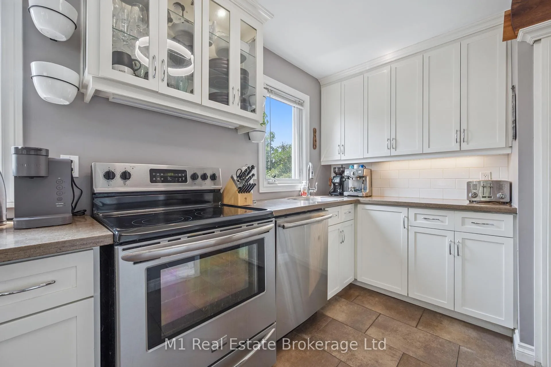 Photo 16 of 15 Gowdy Avenue, Guelph, Junction/Onward Willow — HOMEH