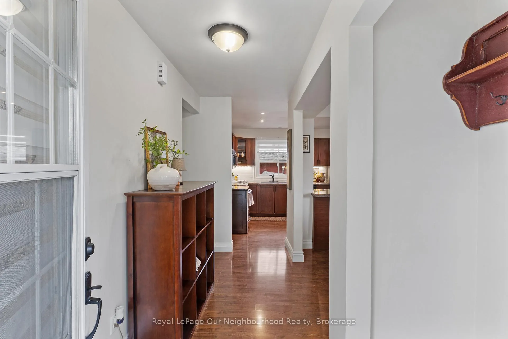 Photo 4 of 11 Ontario Street, Clarington, Bowmanville — HOMEH
