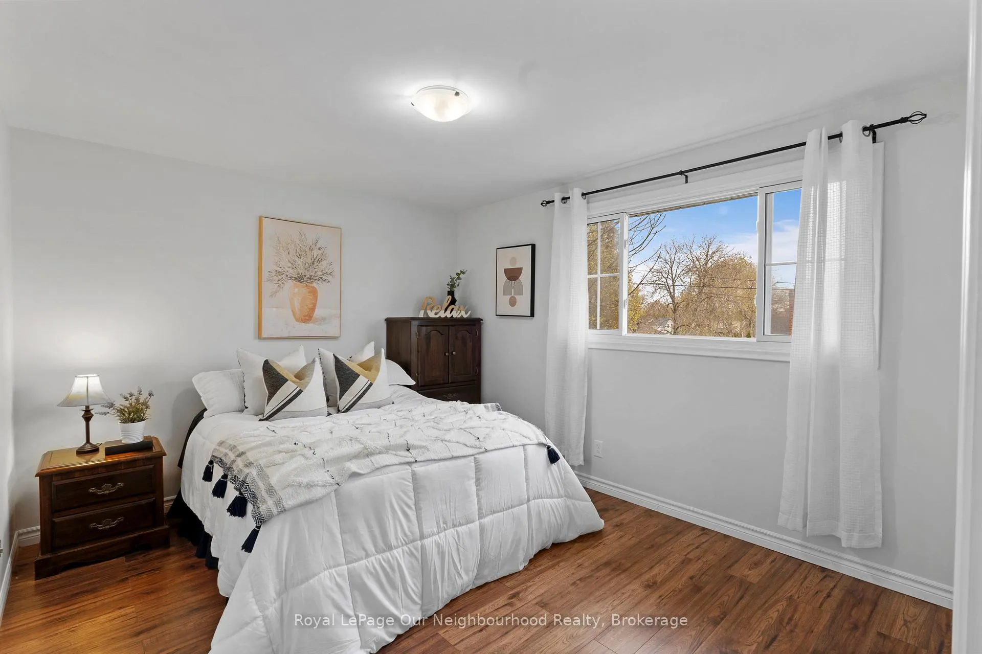 Photo 16 of 11 Ontario Street, Clarington, Bowmanville — HOMEH