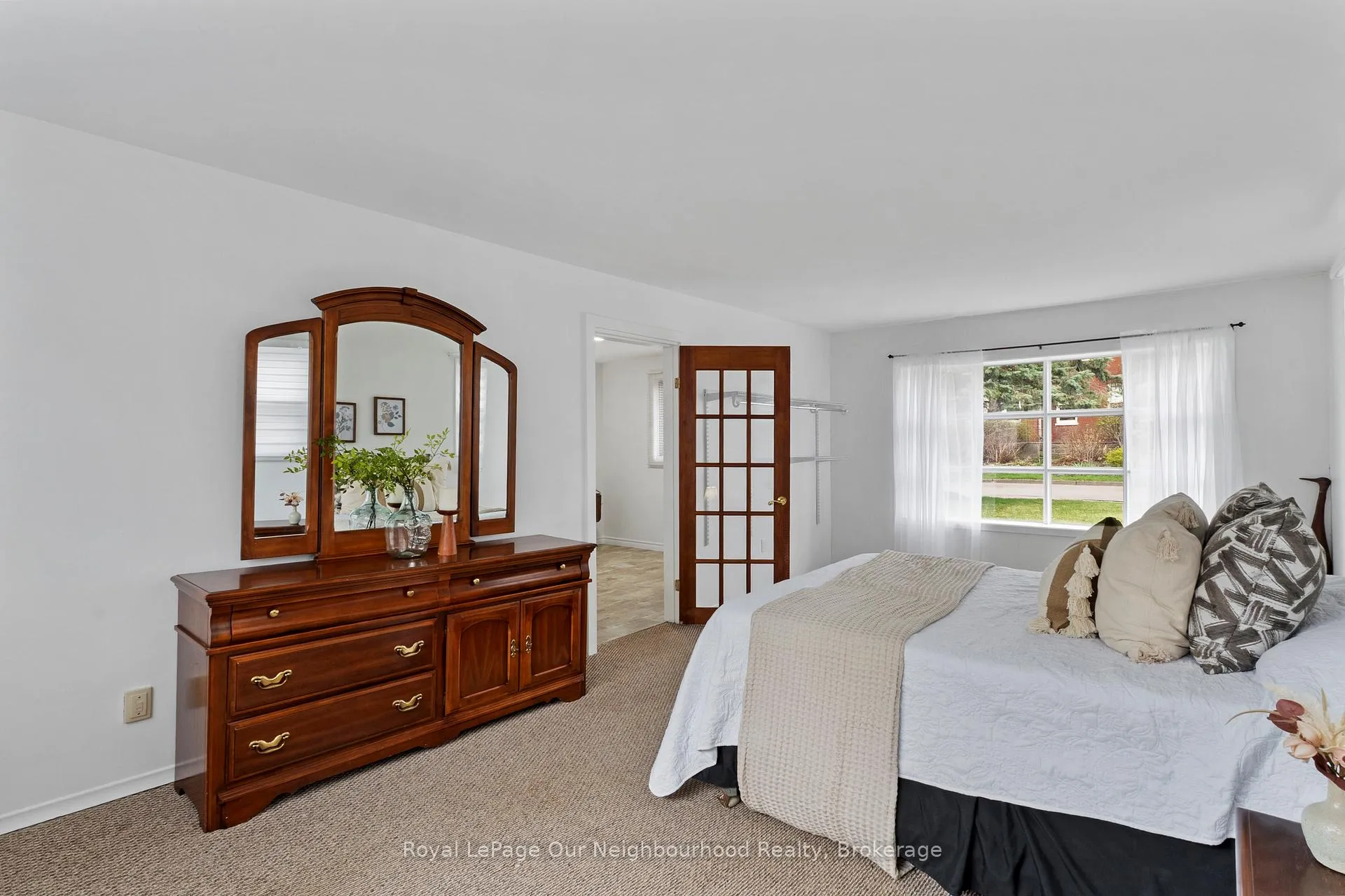 Photo 23 of 11 Ontario Street, Clarington, Bowmanville — HOMEH