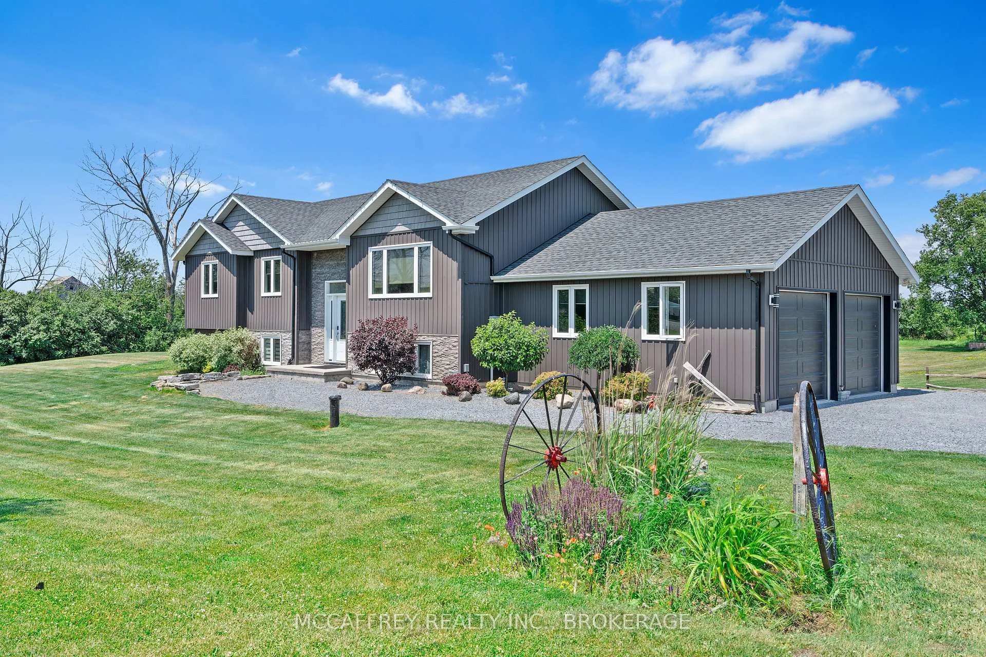 Photo 1 of 5200 Colebrook Road, Frontenac, Frontenac South — HOMEH