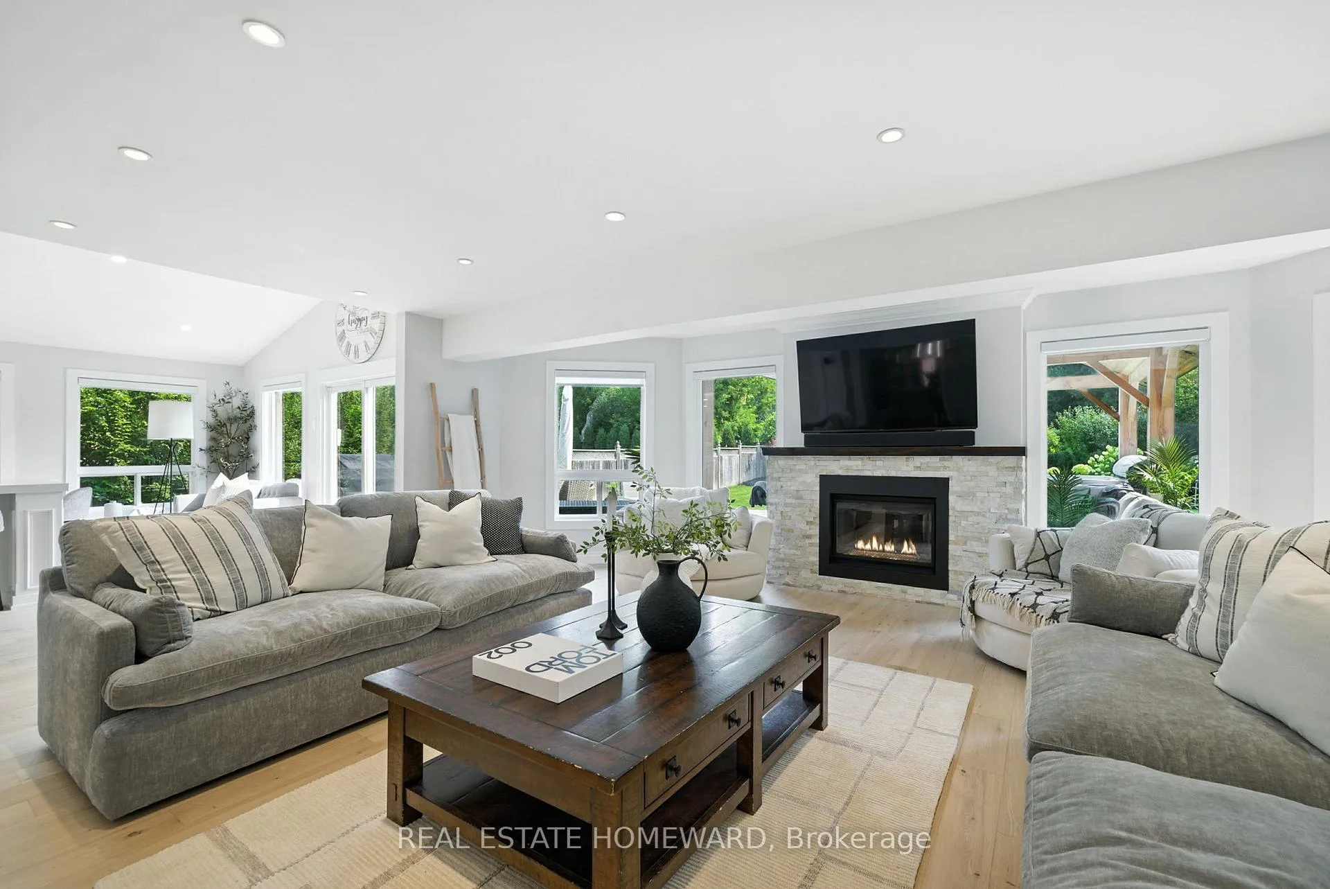 Photo 9 of 63 Whitburn Street, Whitby, Williamsburg — HOMEH