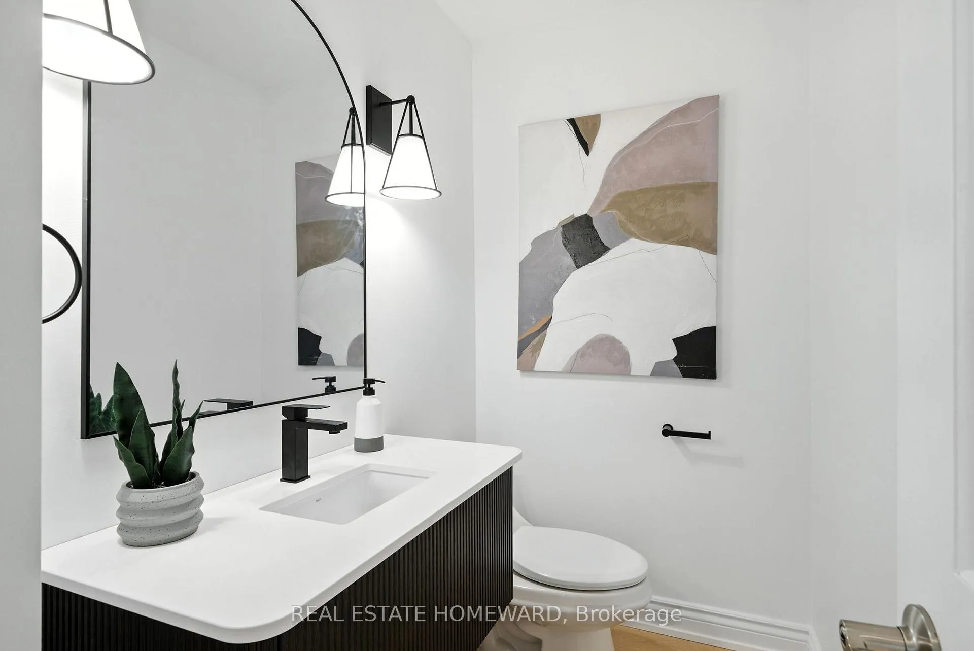 Photo 18 of 63 Whitburn Street, Whitby, Williamsburg — HOMEH