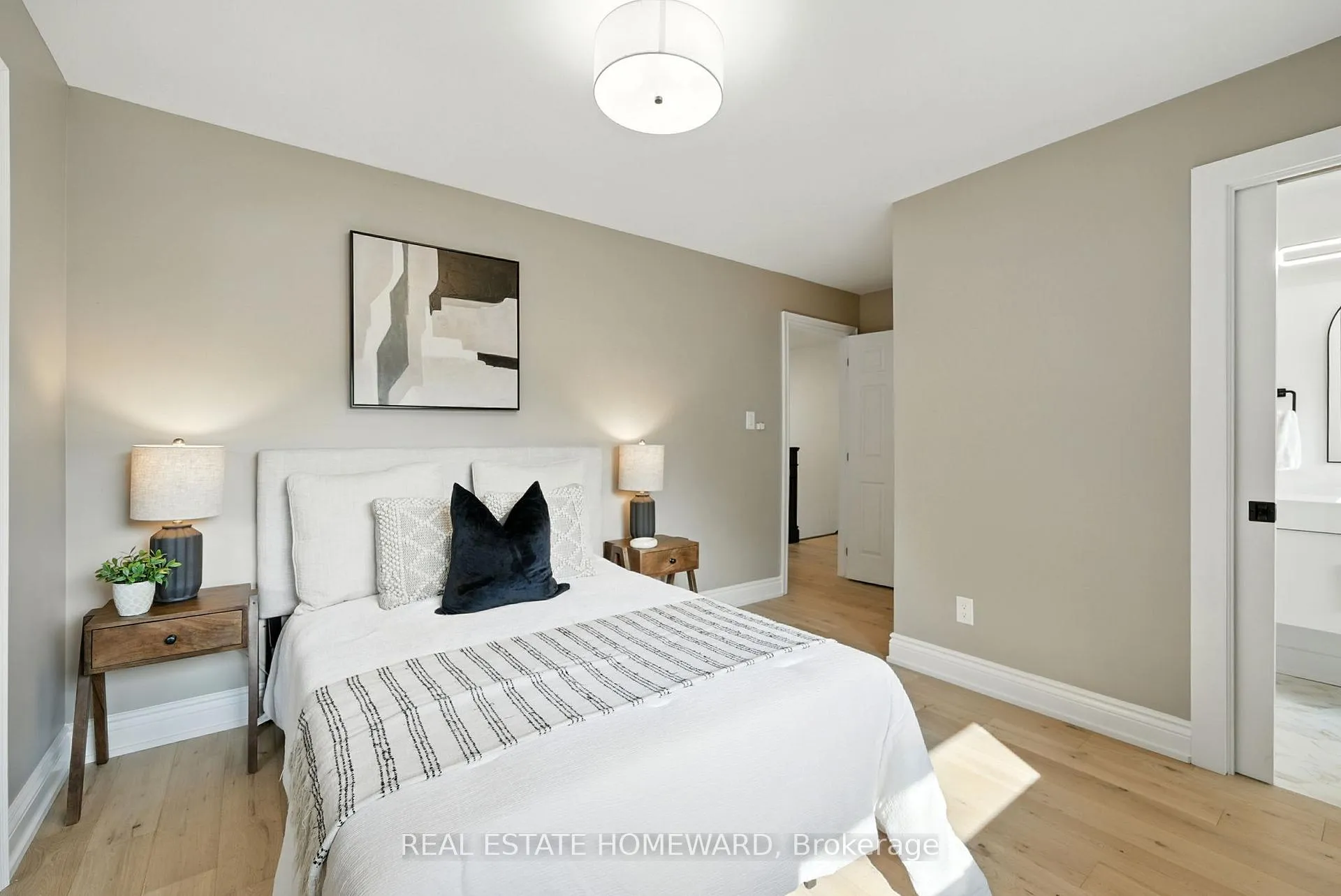 Photo 31 of 63 Whitburn Street, Whitby, Williamsburg — HOMEH