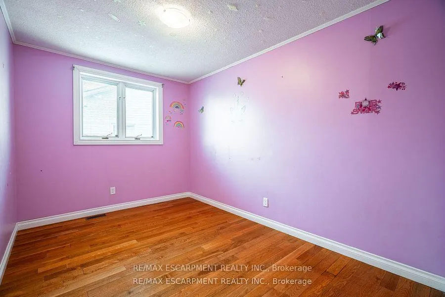 Photo 12 of 7623 Rainbow Crescent, Niagara Falls, Marineland — HOMEH