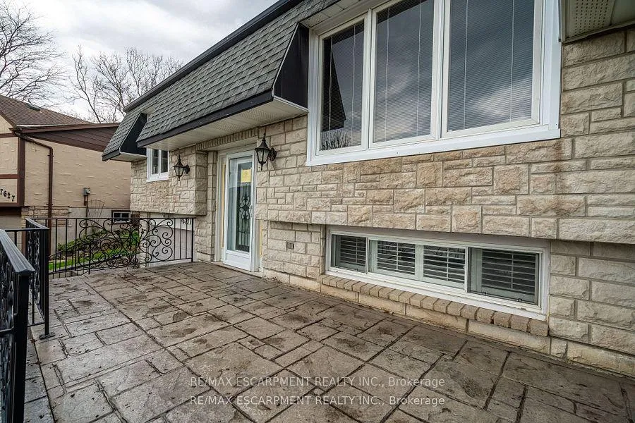 Photo 23 of 7623 Rainbow Crescent, Niagara Falls, Marineland — HOMEH
