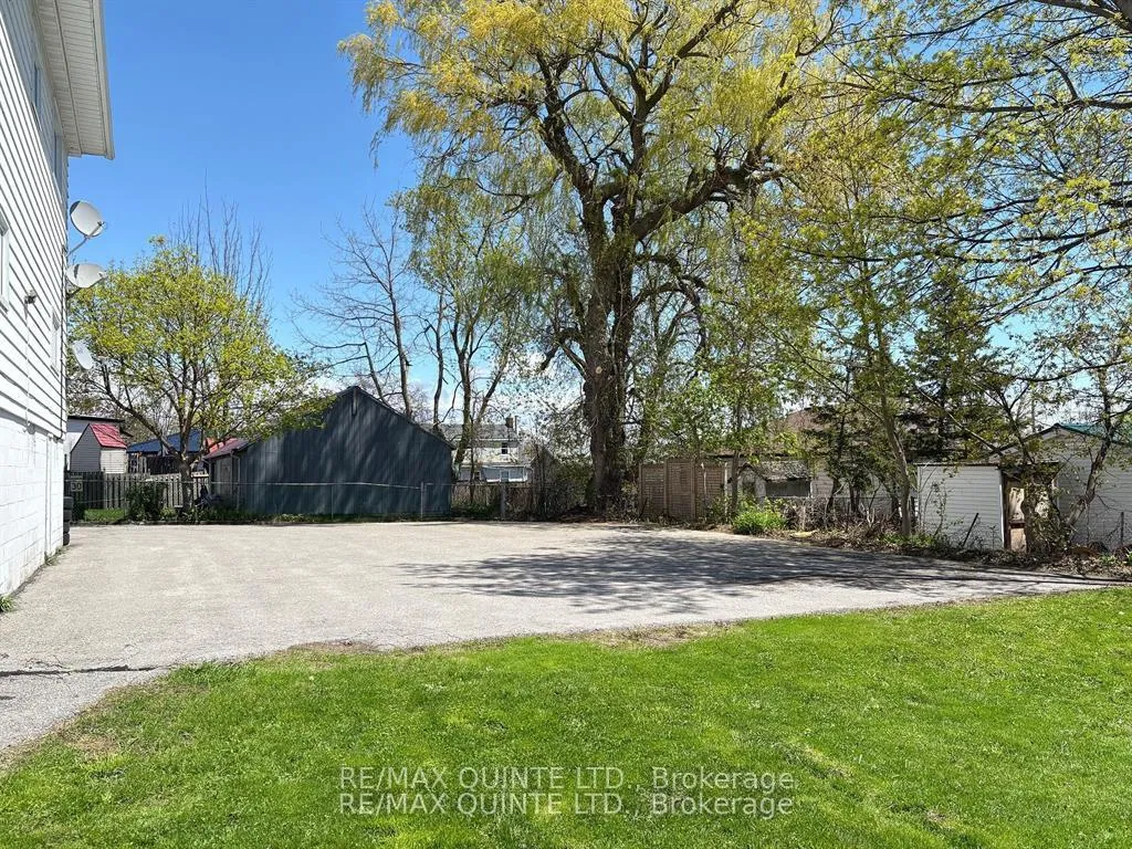 Photo 4 of 263 Dundas Street W, Quinte West, Trenton Ward — HOMEH