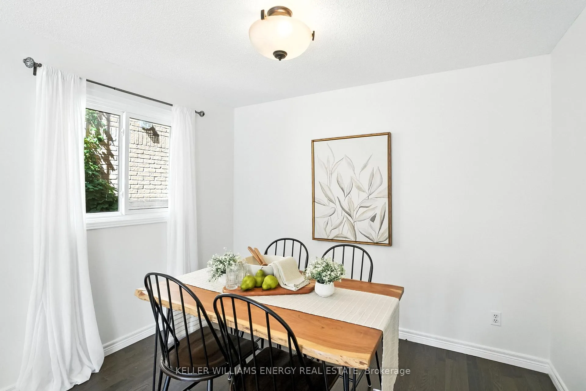Photo 6 of 22 Short Crescent, Clarington, Courtice — HOMEH