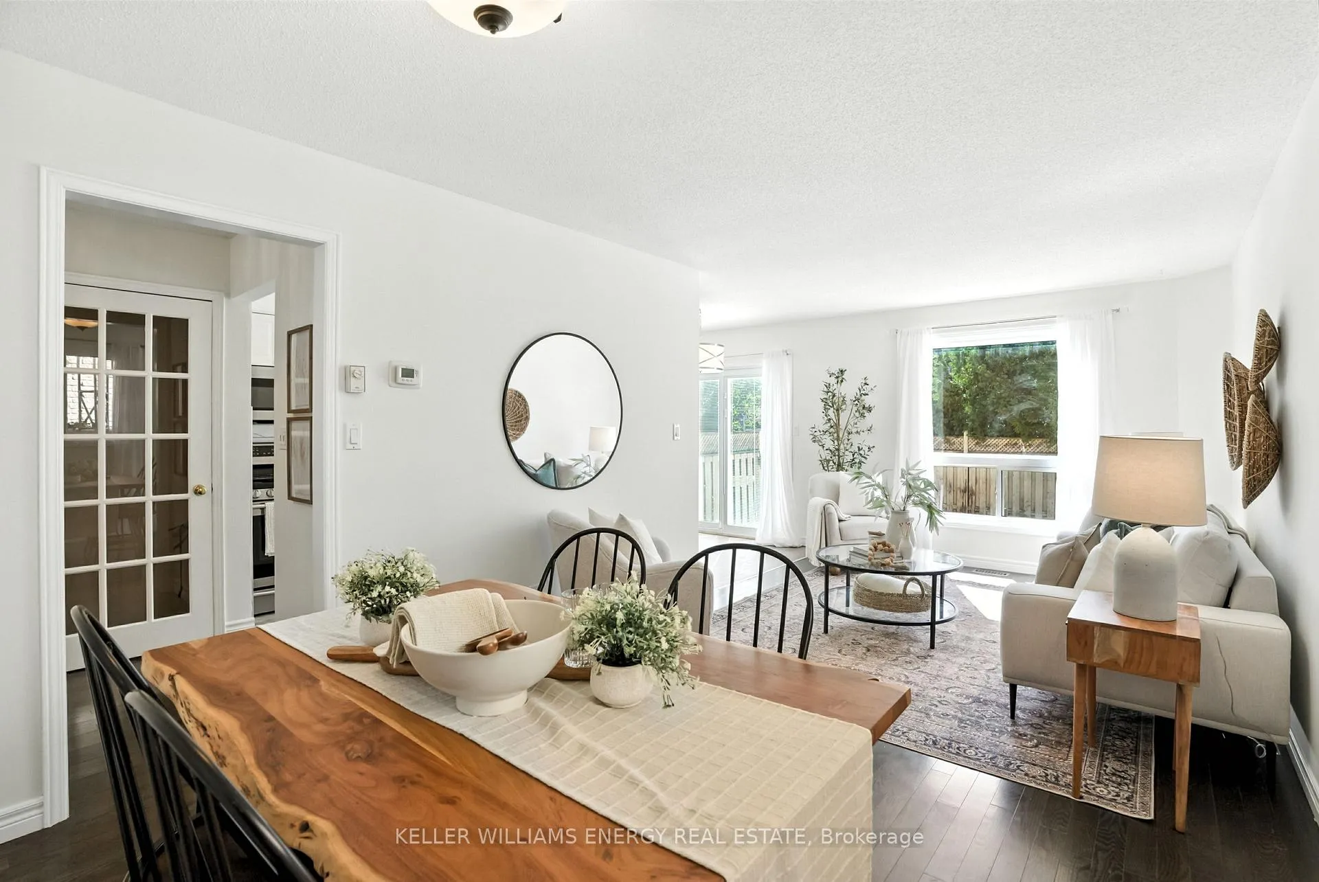 Photo 10 of 22 Short Crescent, Clarington, Courtice — HOMEH
