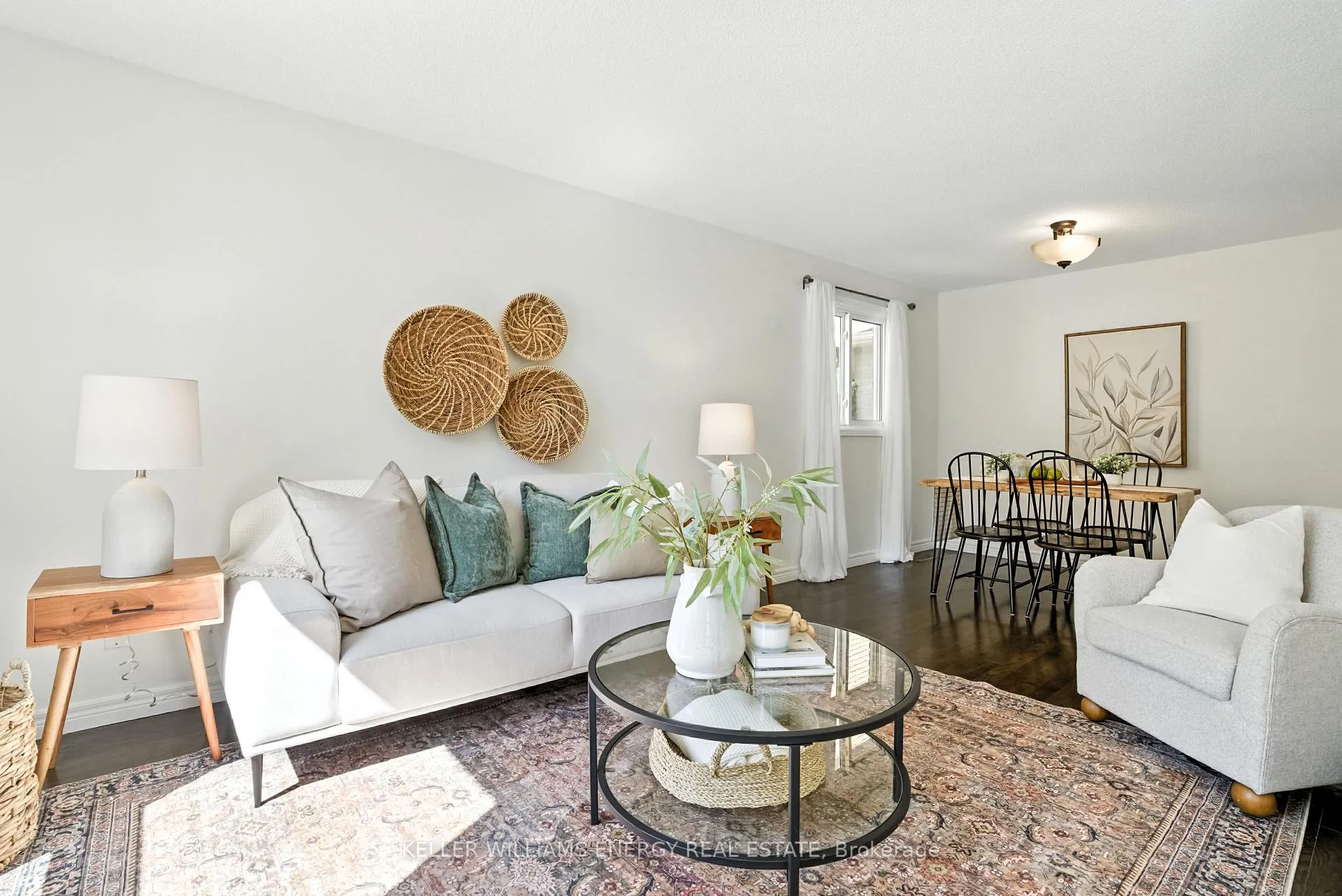 Photo 15 of 22 Short Crescent, Clarington, Courtice — HOMEH