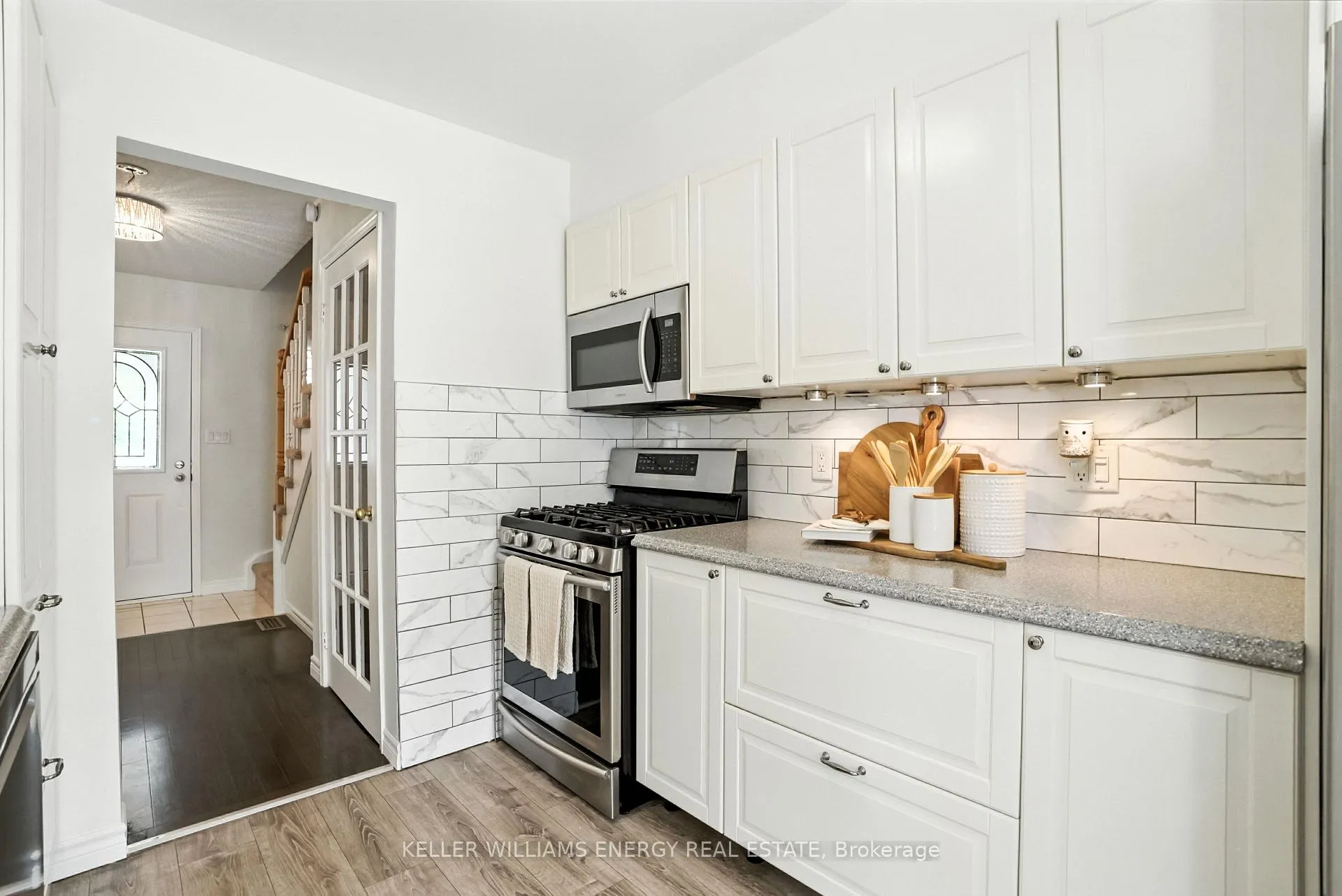 Photo 20 of 22 Short Crescent, Clarington, Courtice — HOMEH