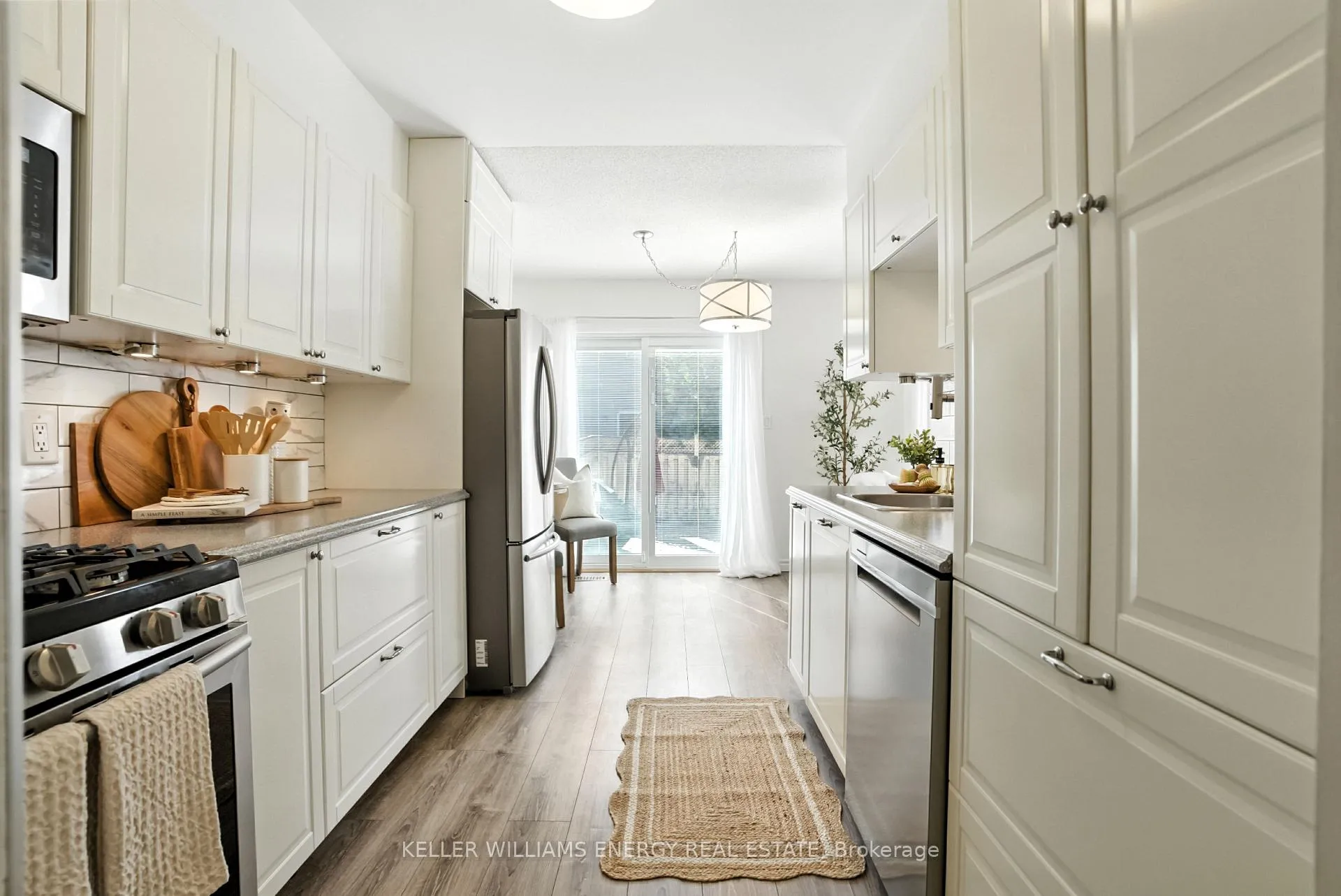 Photo 26 of 22 Short Crescent, Clarington, Courtice — HOMEH