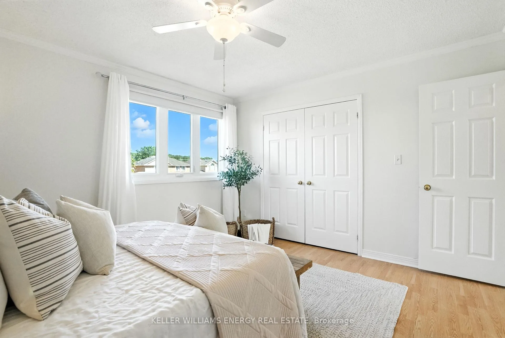 Photo 30 of 22 Short Crescent, Clarington, Courtice — HOMEH