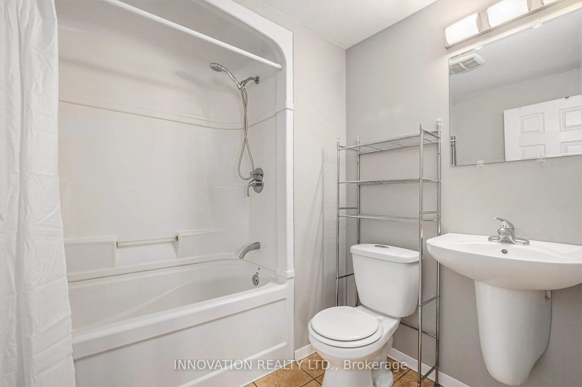Photo 13 of 60 Russett Drive, McNab/Braeside, Mcnab/Braeside Twps — HOMEH