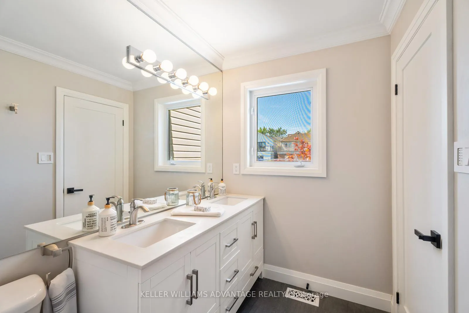 Photo 26 of 44 Joseph Duggan Road, Toronto, The Beaches — HOMEH