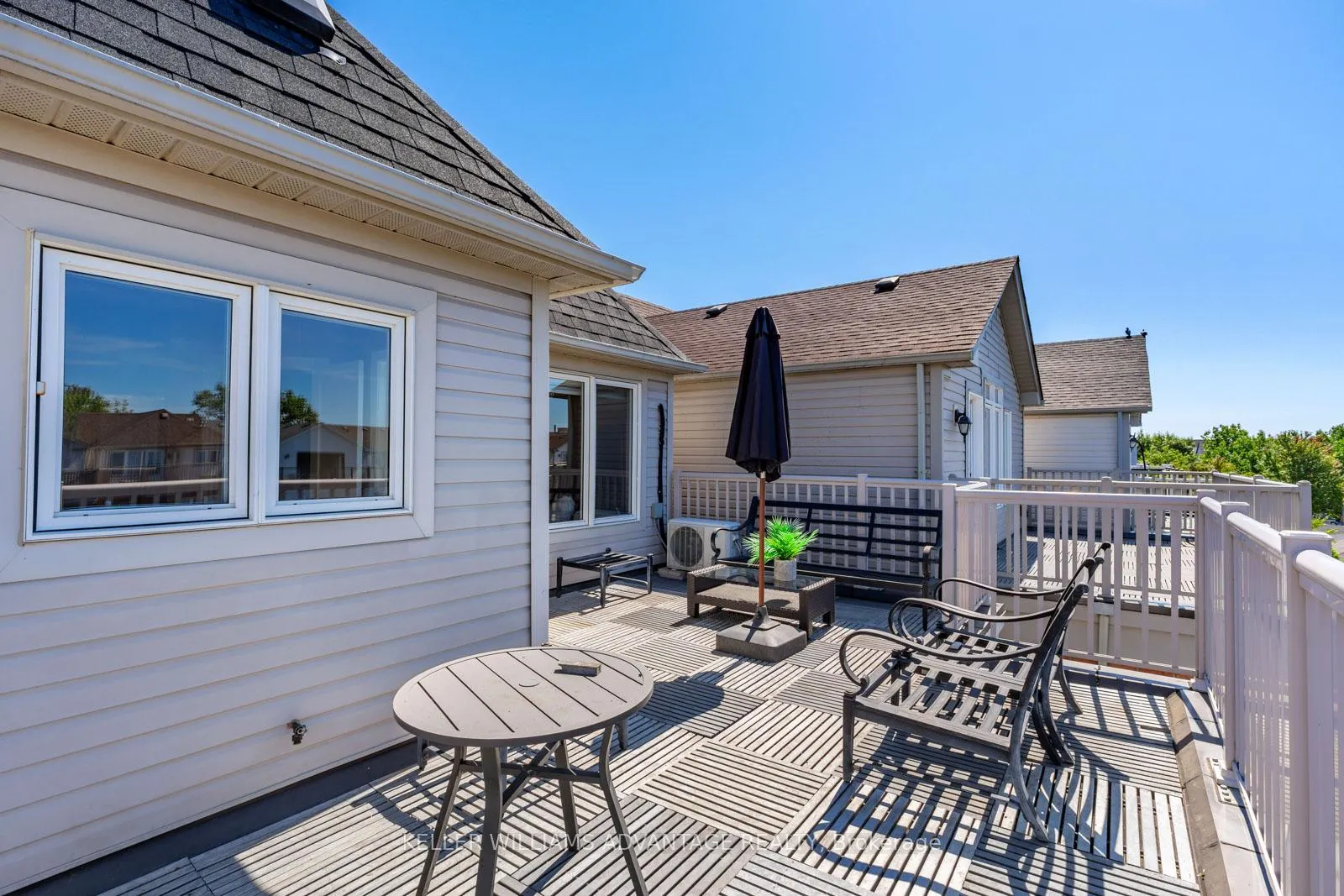 Photo 34 of 44 Joseph Duggan Road, Toronto, The Beaches — HOMEH