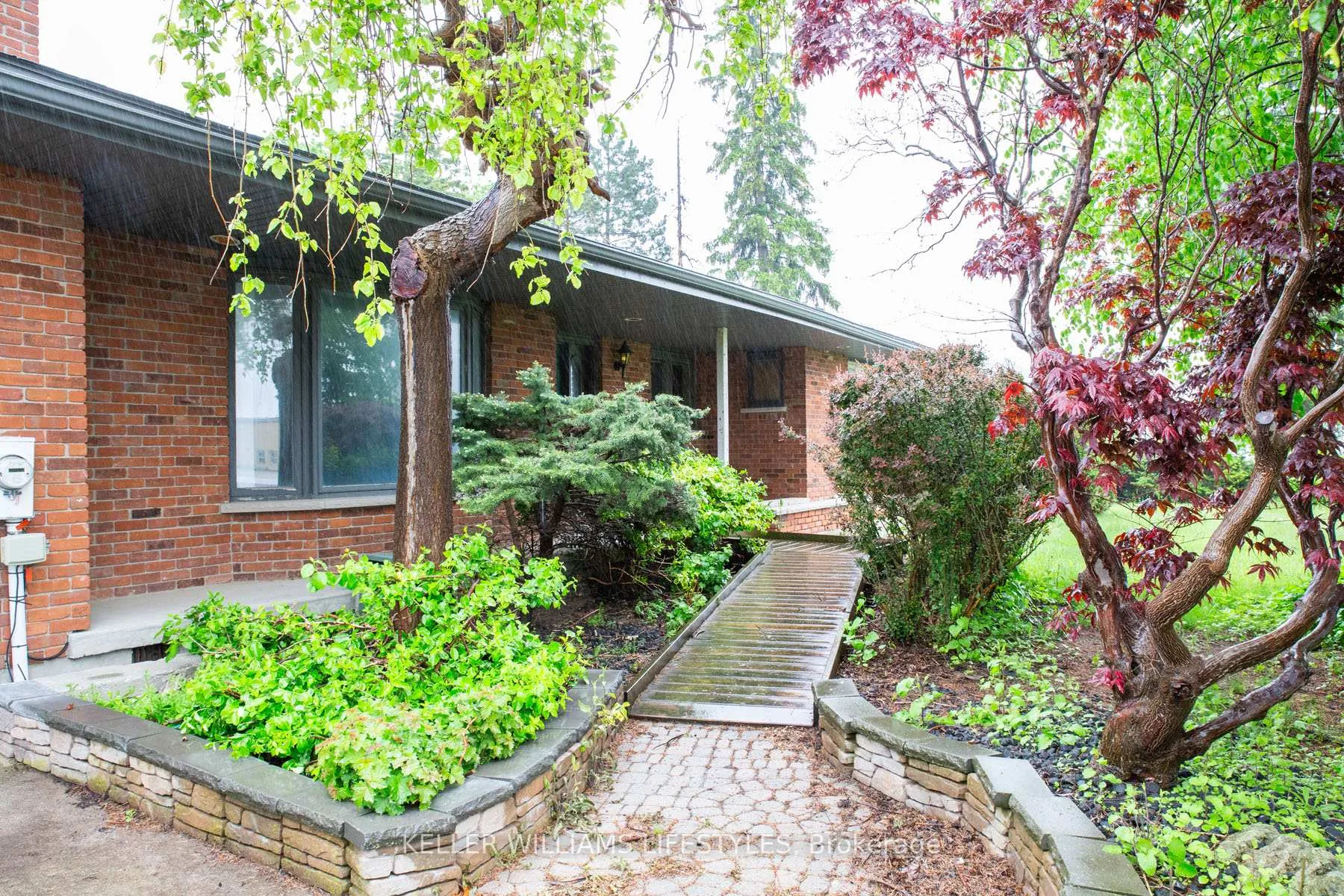 Photo 3 of 21854 Highbury Avenue N, Middlesex Centre, Rural Middlesex Centre — HOMEH