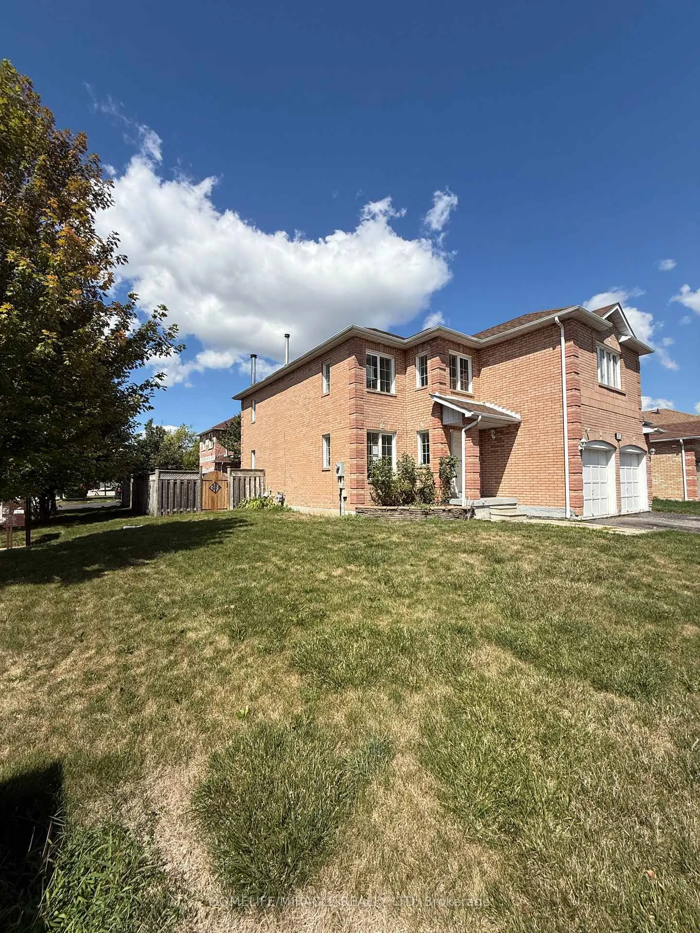 Photo 4 of 303 Delaney Drive, Ajax, Central West — HOMEH