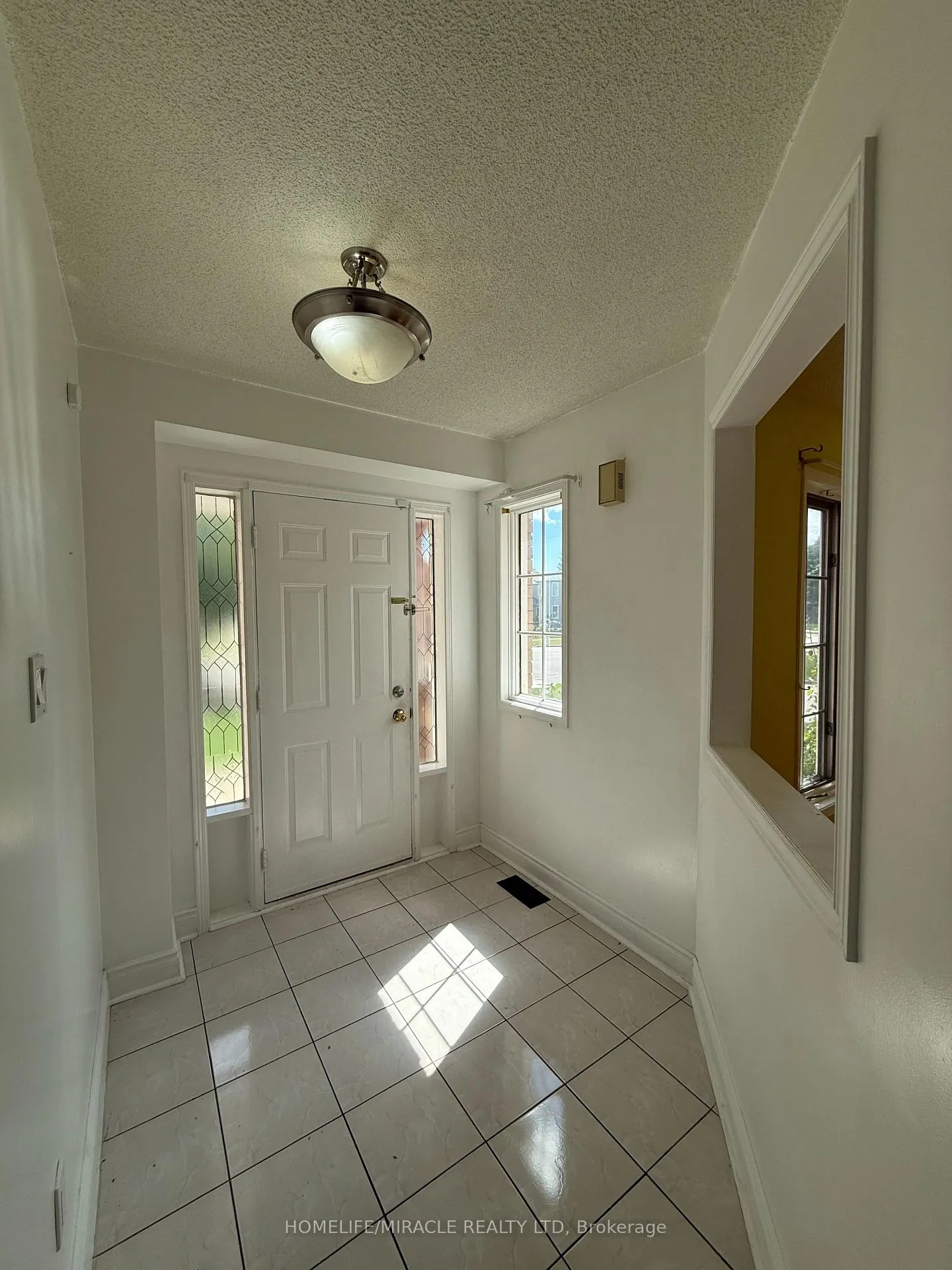 Photo 5 of 303 Delaney Drive, Ajax, Central West — HOMEH