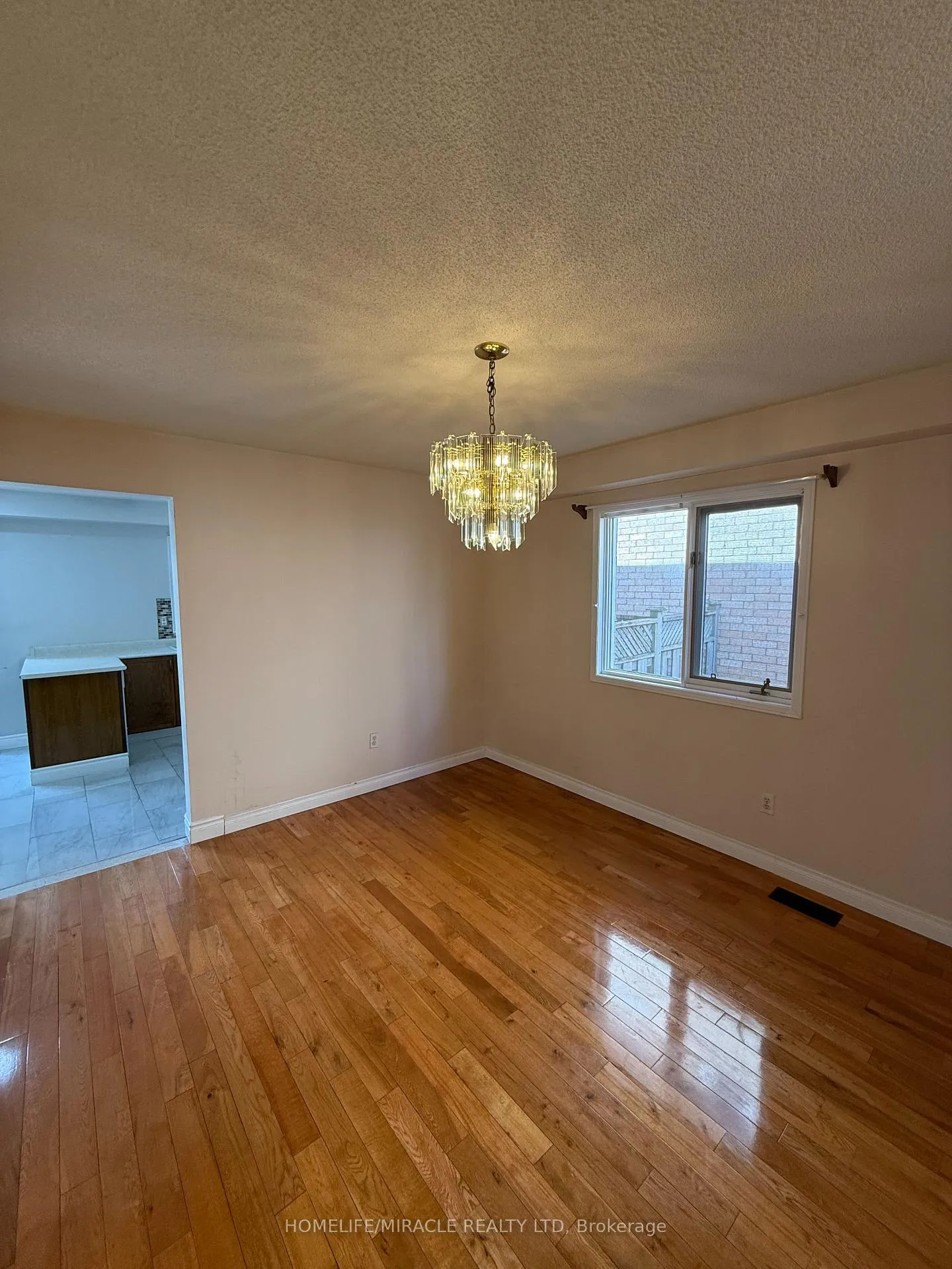 Photo 10 of 303 Delaney Drive, Ajax, Central West — HOMEH