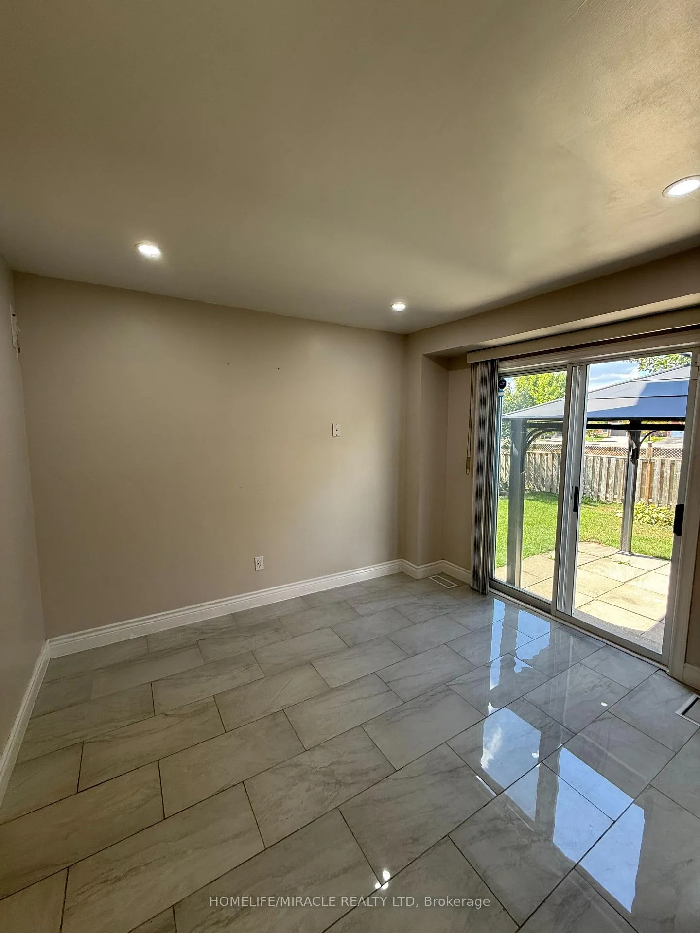 Photo 13 of 303 Delaney Drive, Ajax, Central West — HOMEH