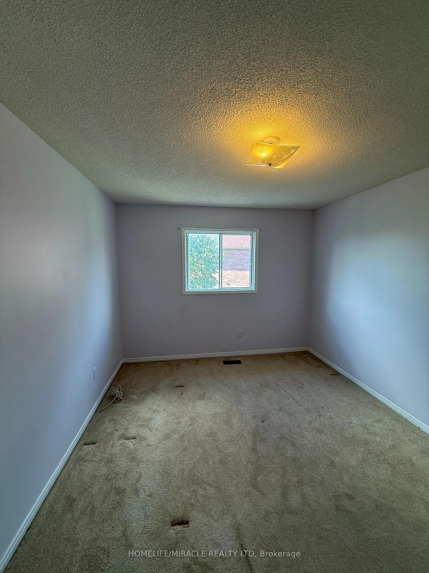 Photo 20 of 303 Delaney Drive, Ajax, Central West — HOMEH