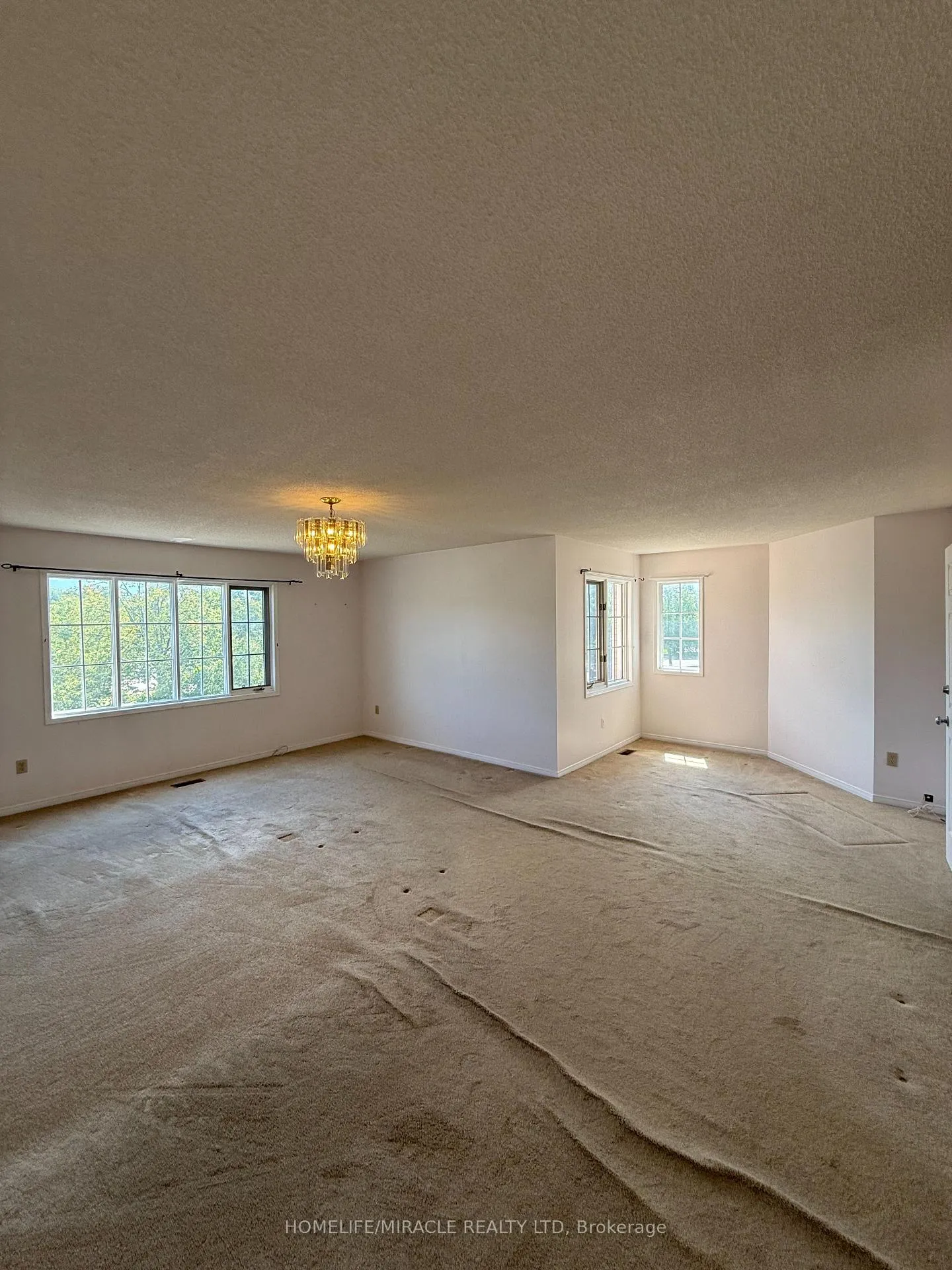 Photo 22 of 303 Delaney Drive, Ajax, Central West — HOMEH