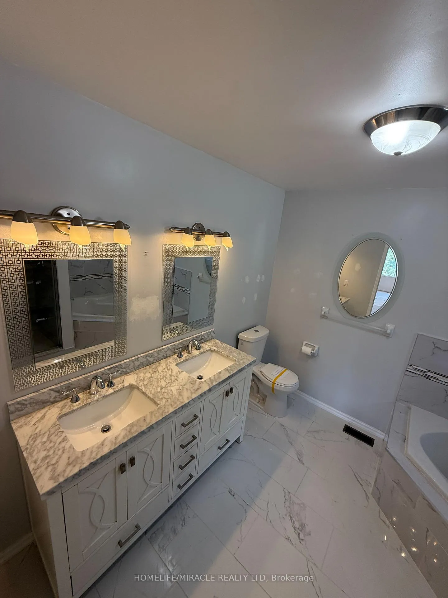 Photo 23 of 303 Delaney Drive, Ajax, Central West — HOMEH