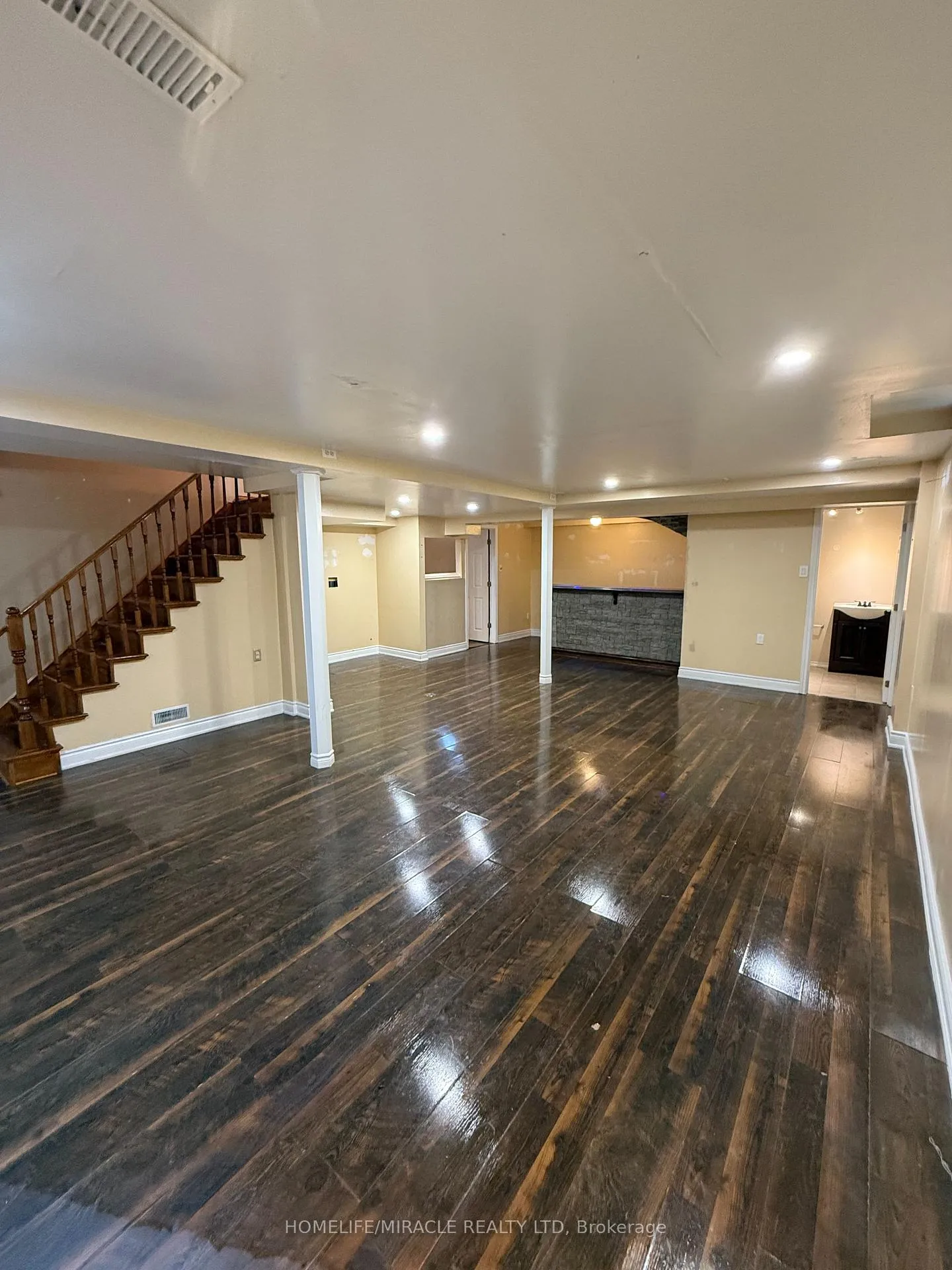 Photo 25 of 303 Delaney Drive, Ajax, Central West — HOMEH