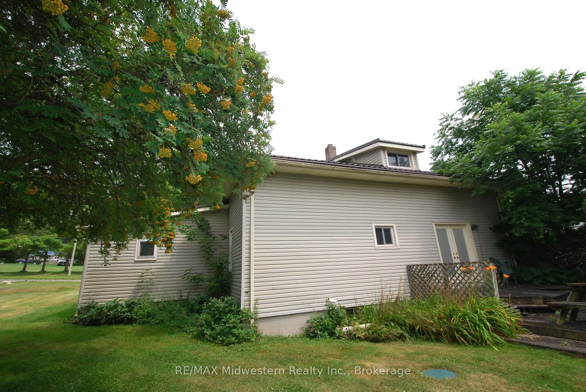 Photo 4 of 445 Brunswick Street, Minto — HOMEH