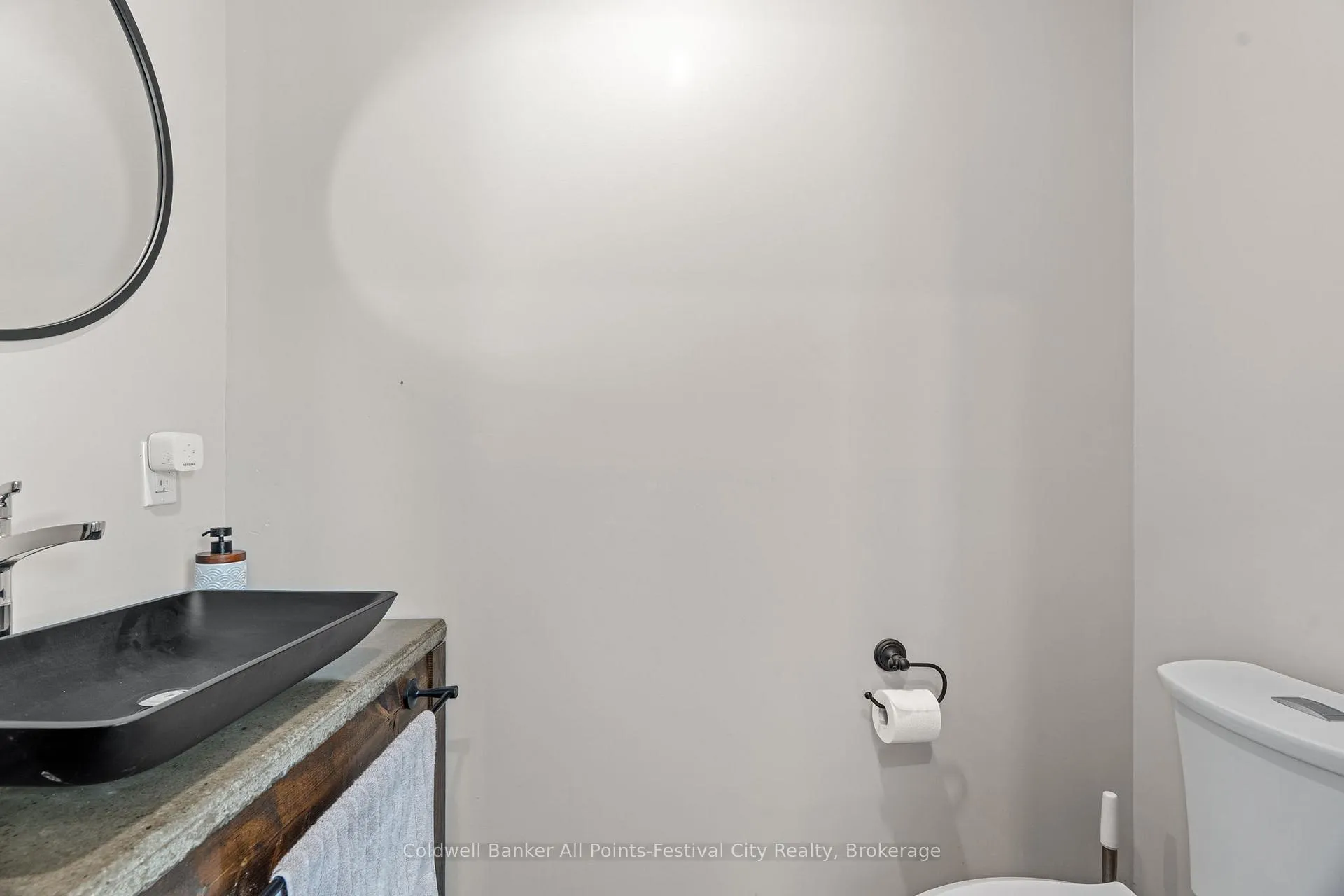 Photo 7 of 8 London Road, Huron East, Tuckersmith — HOMEH