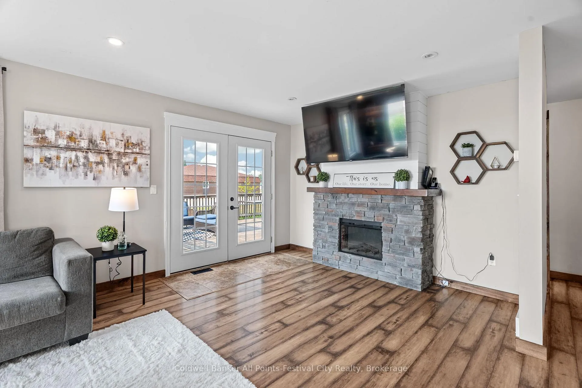 Photo 17 of 8 London Road, Huron East, Tuckersmith — HOMEH
