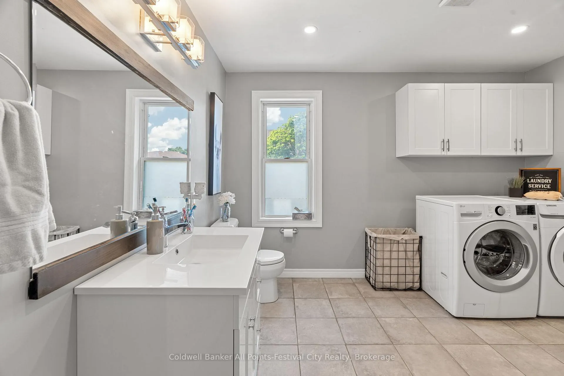 Photo 19 of 8 London Road, Huron East, Tuckersmith — HOMEH