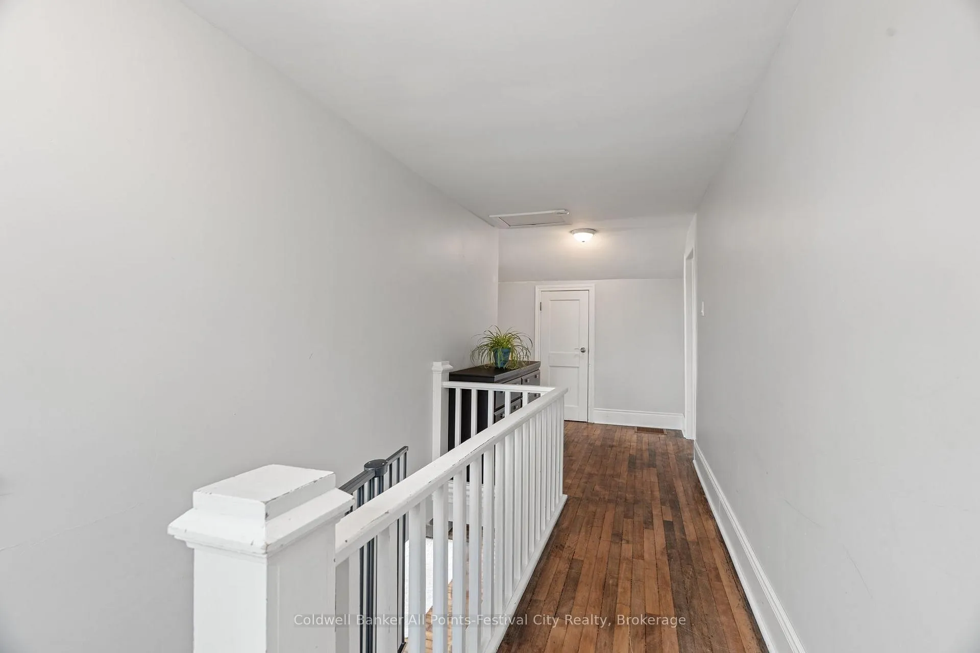 Photo 22 of 8 London Road, Huron East, Tuckersmith — HOMEH