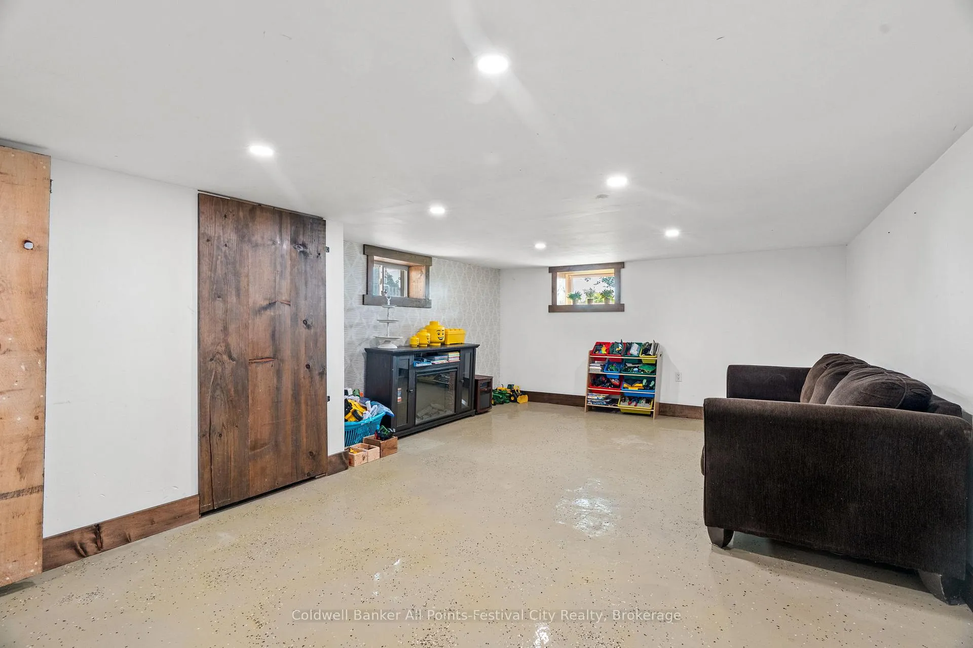 Photo 31 of 8 London Road, Huron East, Tuckersmith — HOMEH