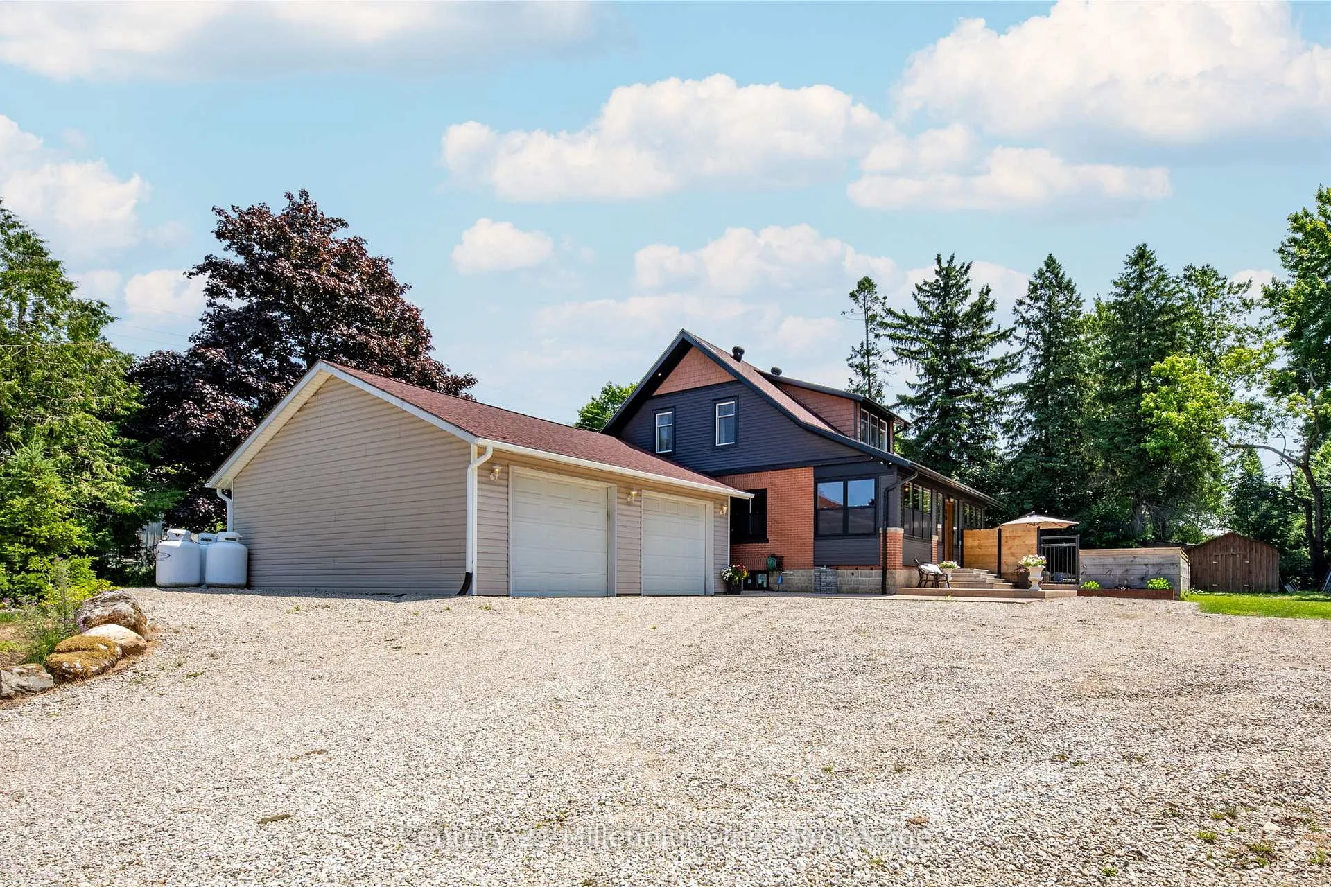 Photo 10 of 776856 10 Highway, Chatsworth — HOMEH