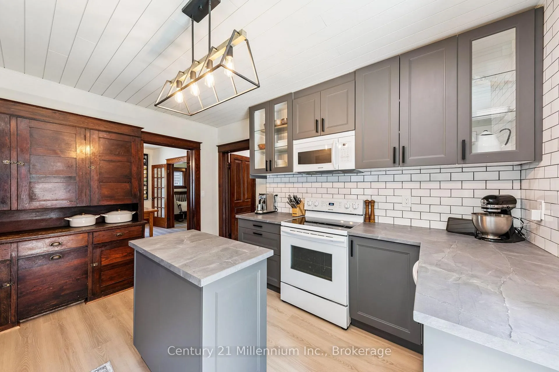 Photo 15 of 776856 10 Highway, Chatsworth — HOMEH