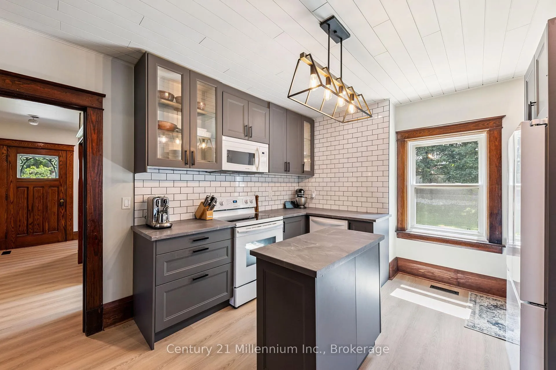 Photo 16 of 776856 10 Highway, Chatsworth — HOMEH