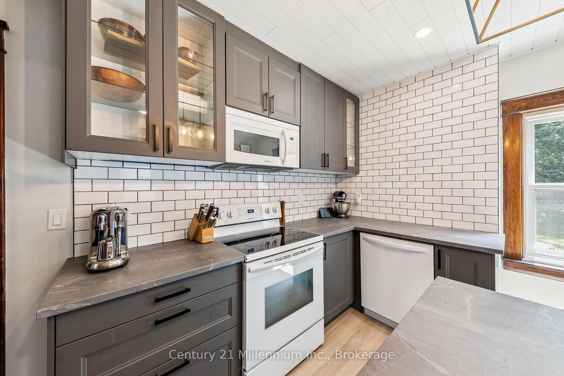 Photo 17 of 776856 10 Highway, Chatsworth — HOMEH
